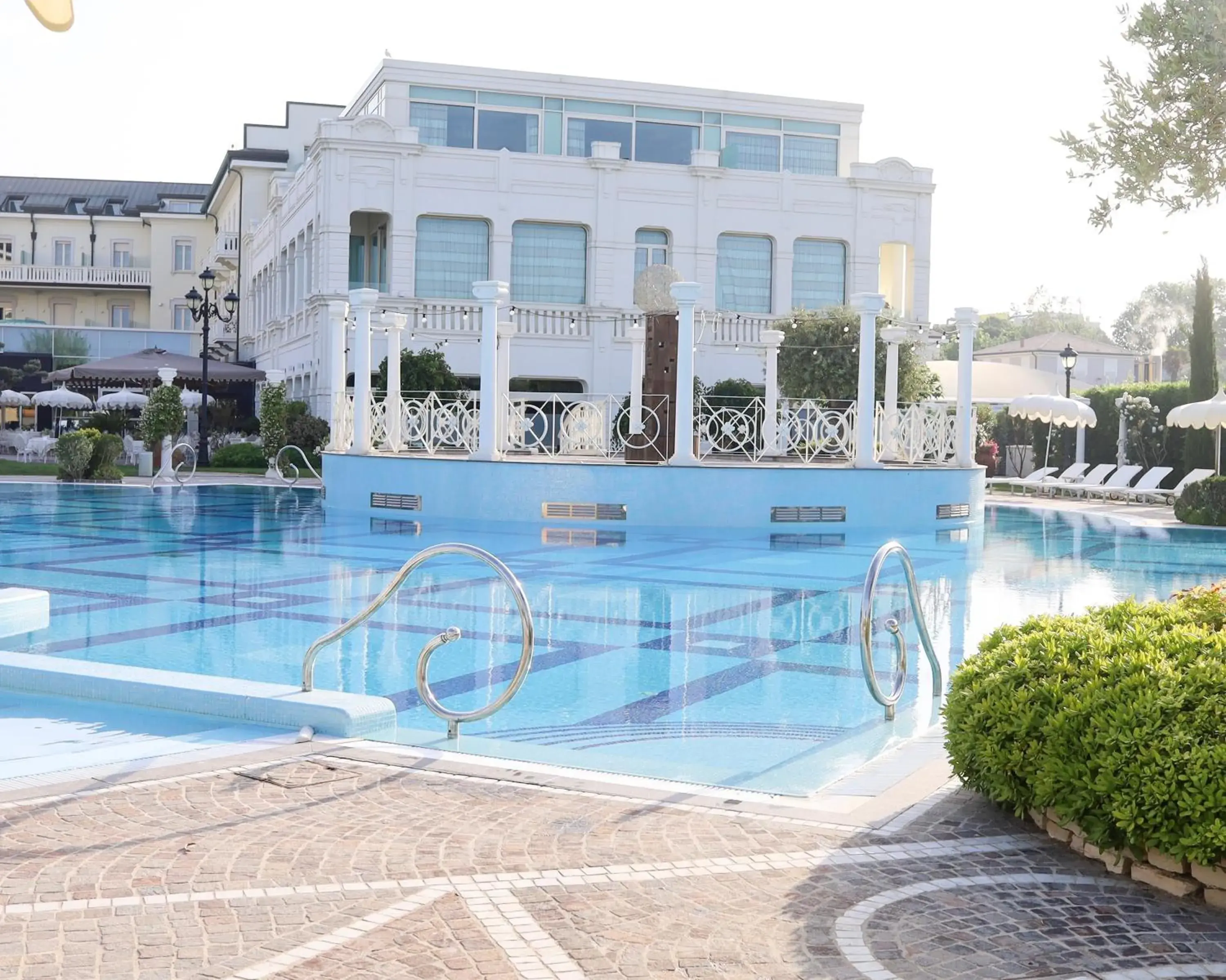 Property building, Swimming Pool in Grand Hotel Da Vinci