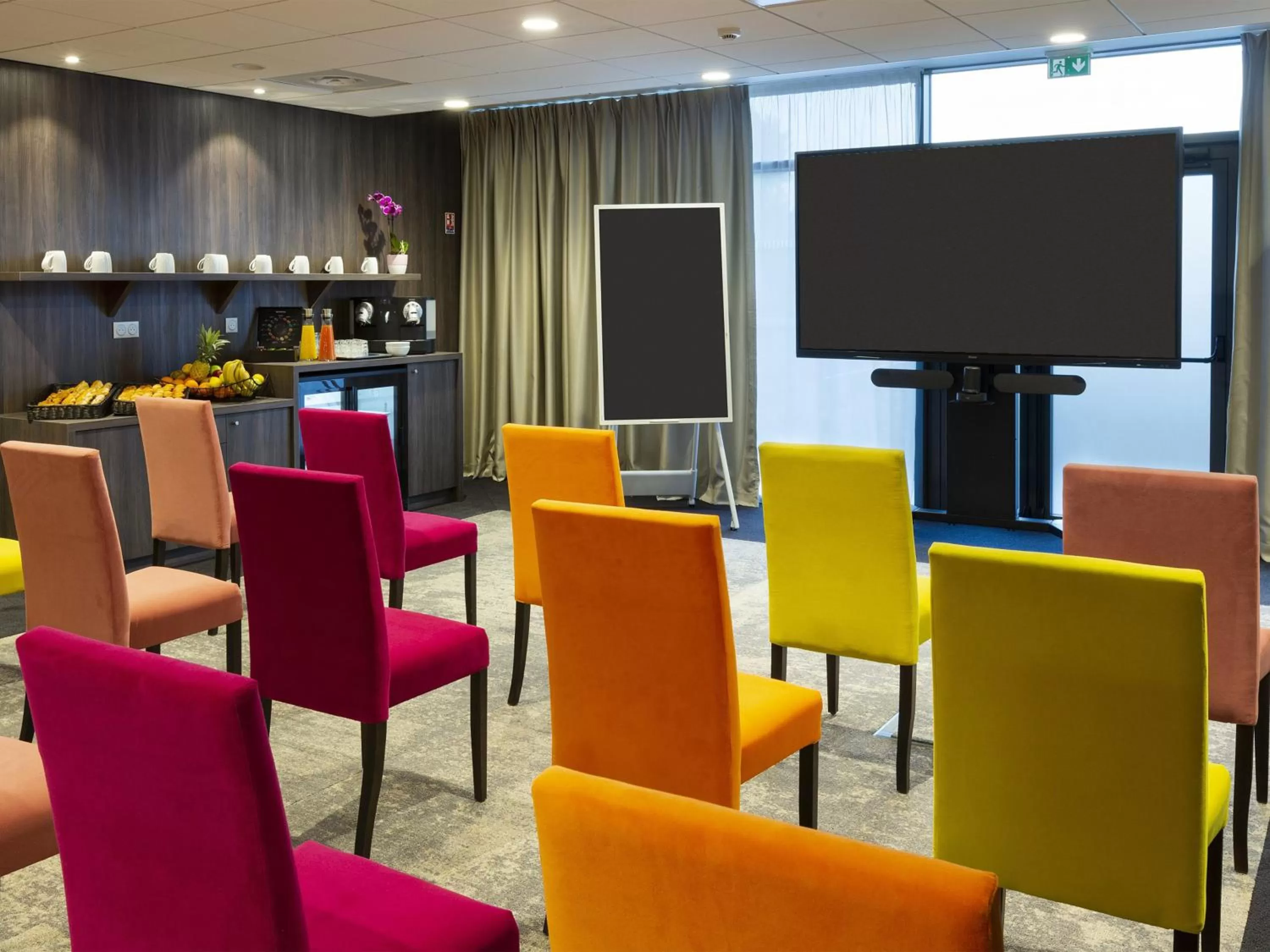 Meeting/conference room in Hôtel Roi Soleil Prestige Plaisir - St Quentin