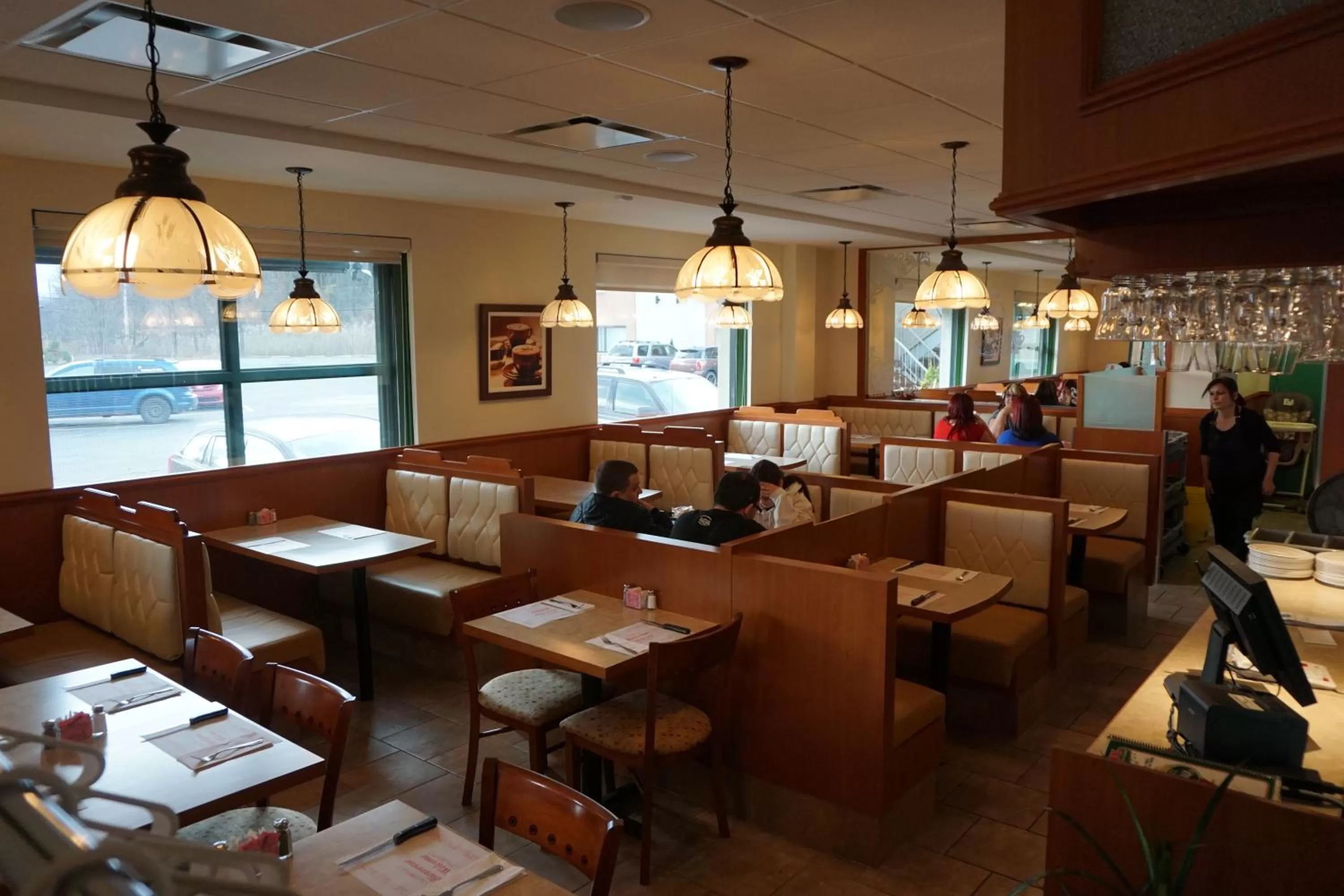 Restaurant/places to eat in Hotel Le Mirage