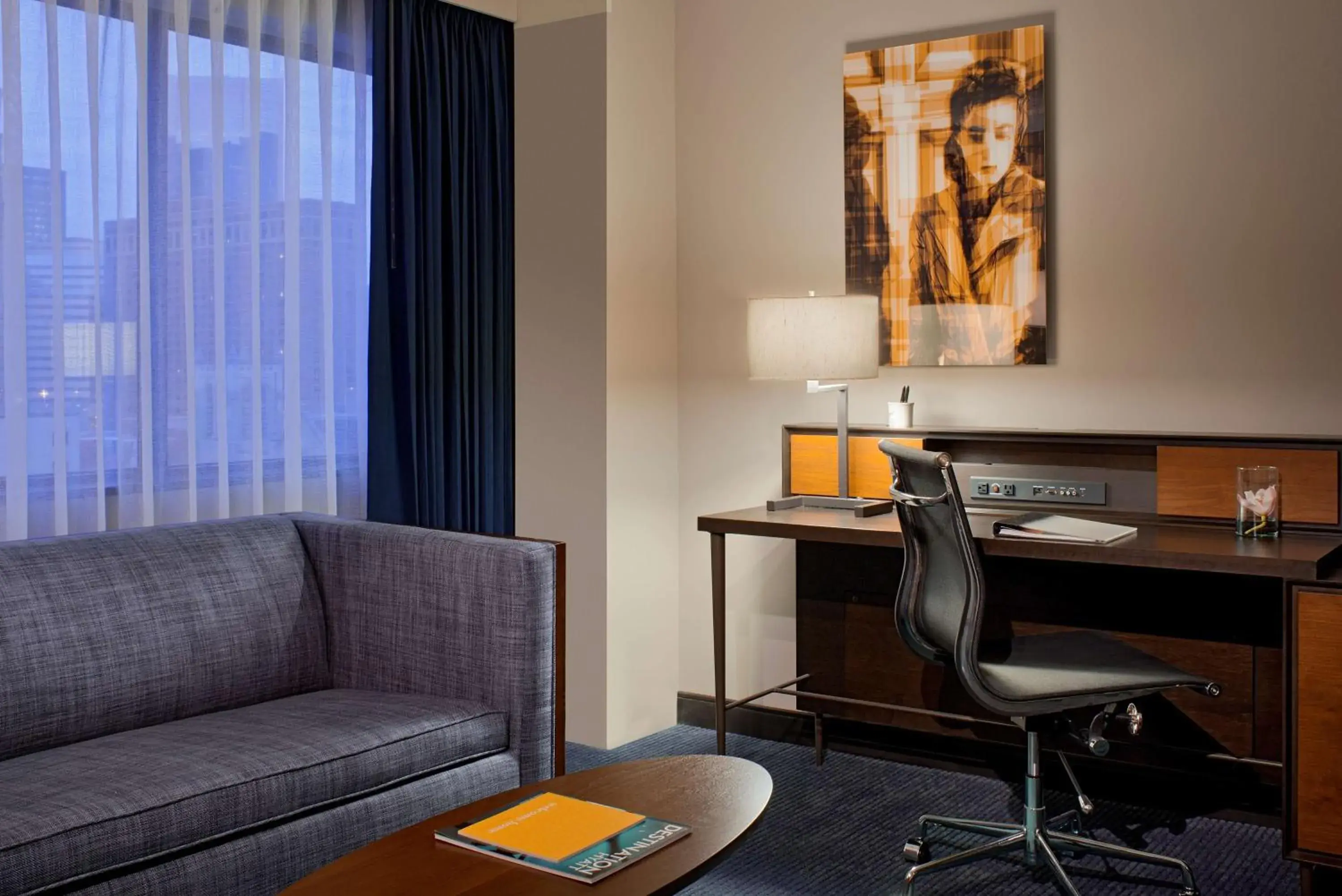 Photo of the whole room, Seating Area in Hyatt Regency Minneapolis