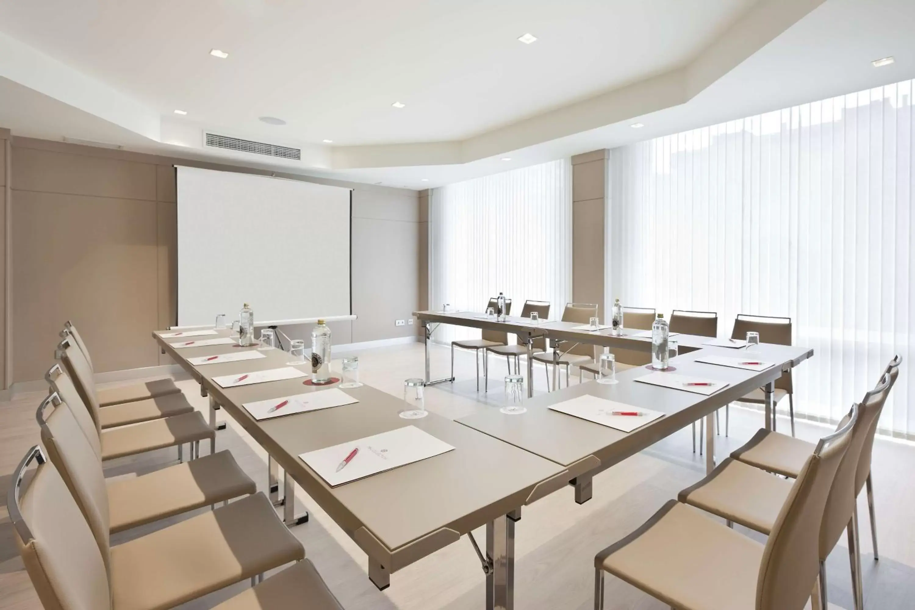 Meeting/conference room in NH Collection San Sebastián Aranzazu