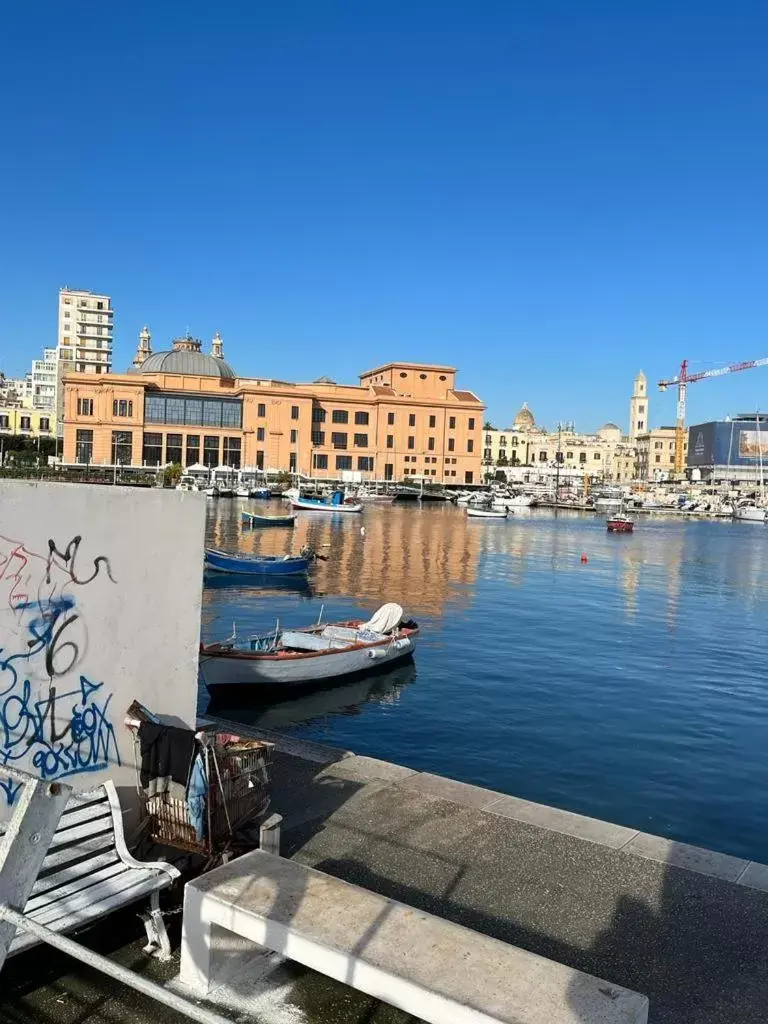 Sea view in Al Guiscardo 8