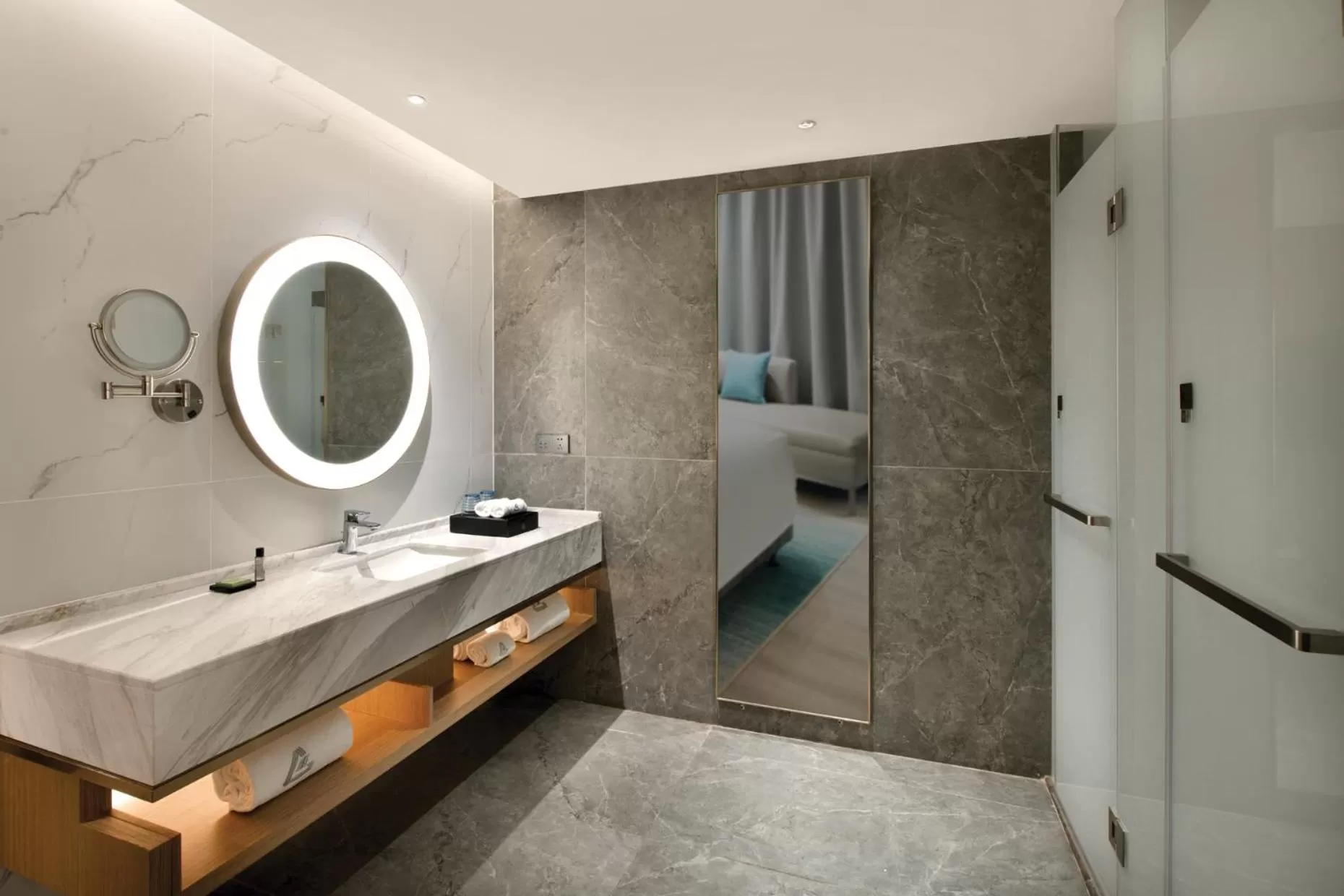 Bathroom in Grand Skylight Garden Hotel Shenzhen Tianmian City Building