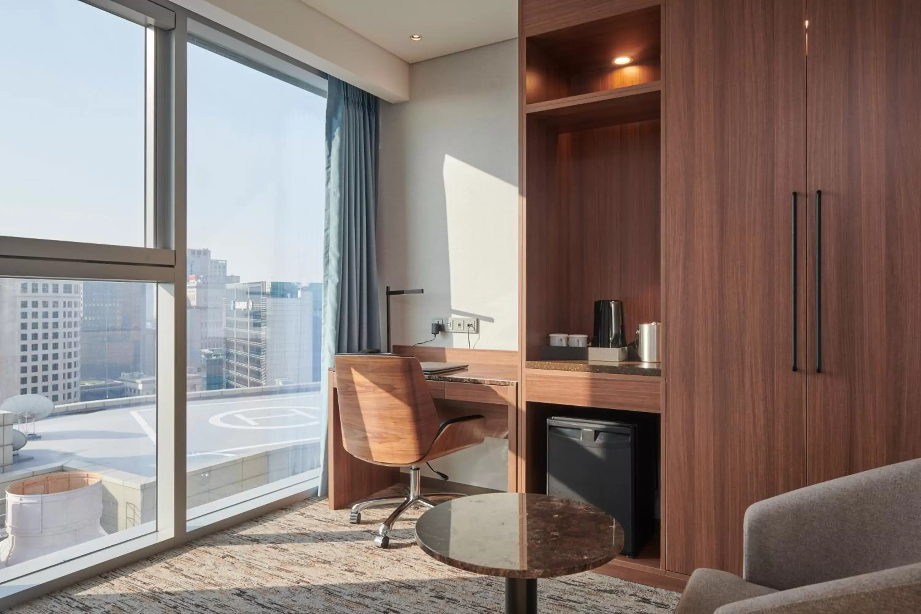 Coffee/tea facilities, TV/Entertainment Center in Stanford Hotel Myeongdong