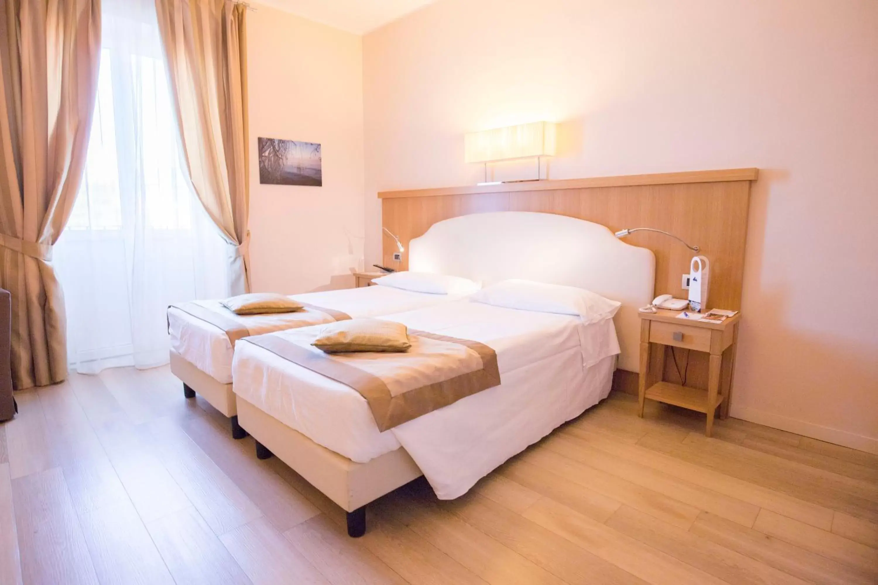 Classic Double Room with Spa Access in Hotel Sirmione Classic Double Room with Spa Access in Hotel Sirmione