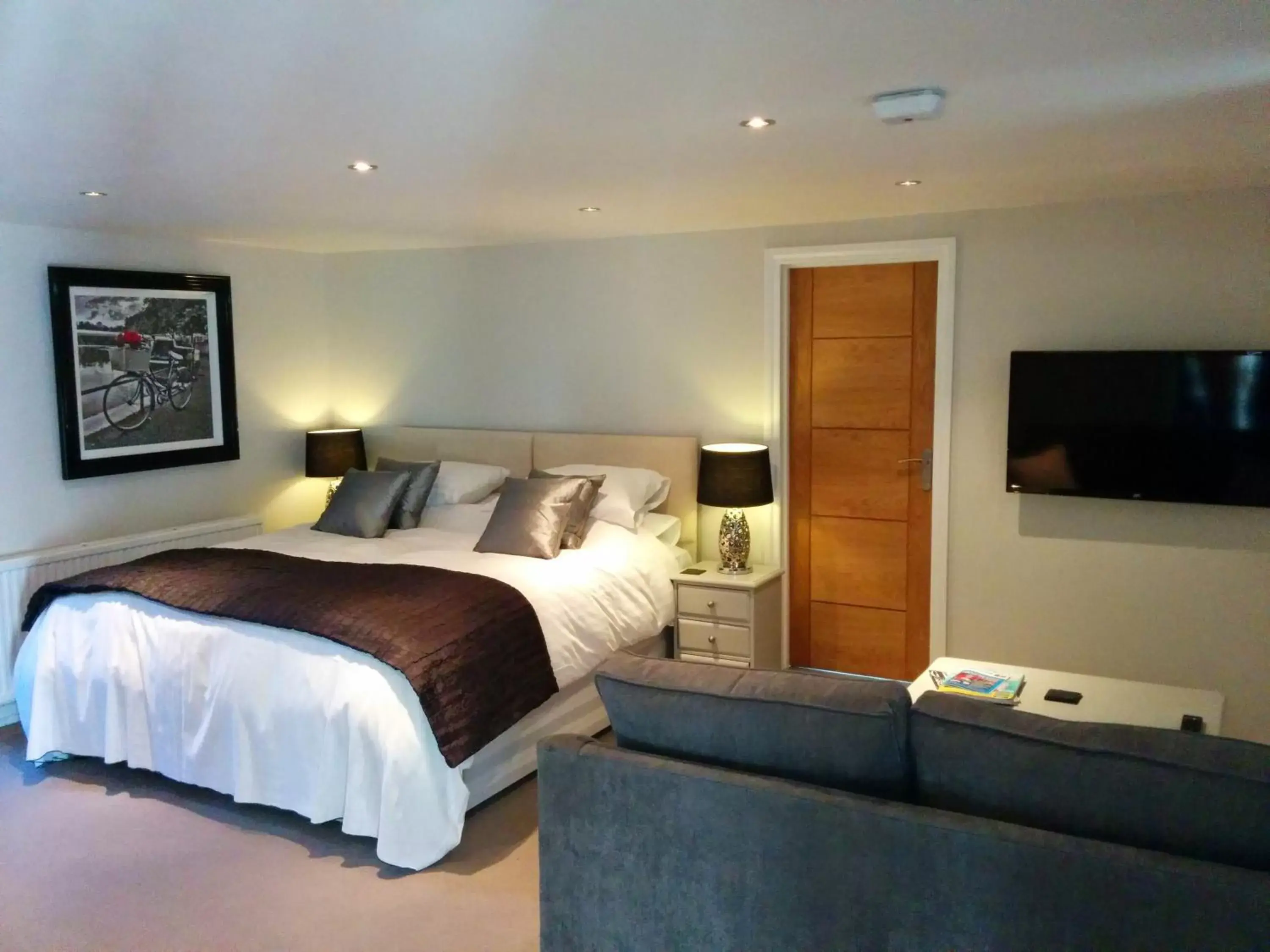 Deluxe Two-Bedroom Suite in Dragon Inn