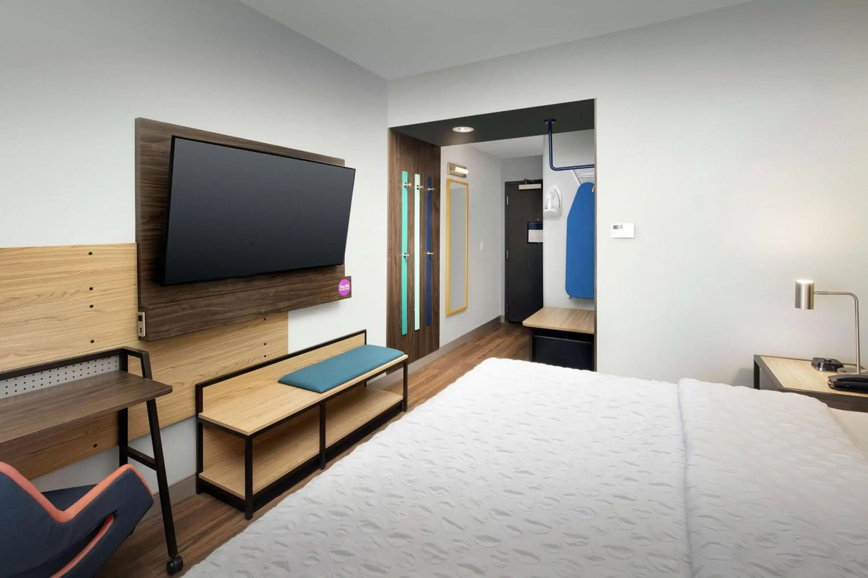 Bedroom, TV/Entertainment Center in Tru By Hilton Lubbock Southwest