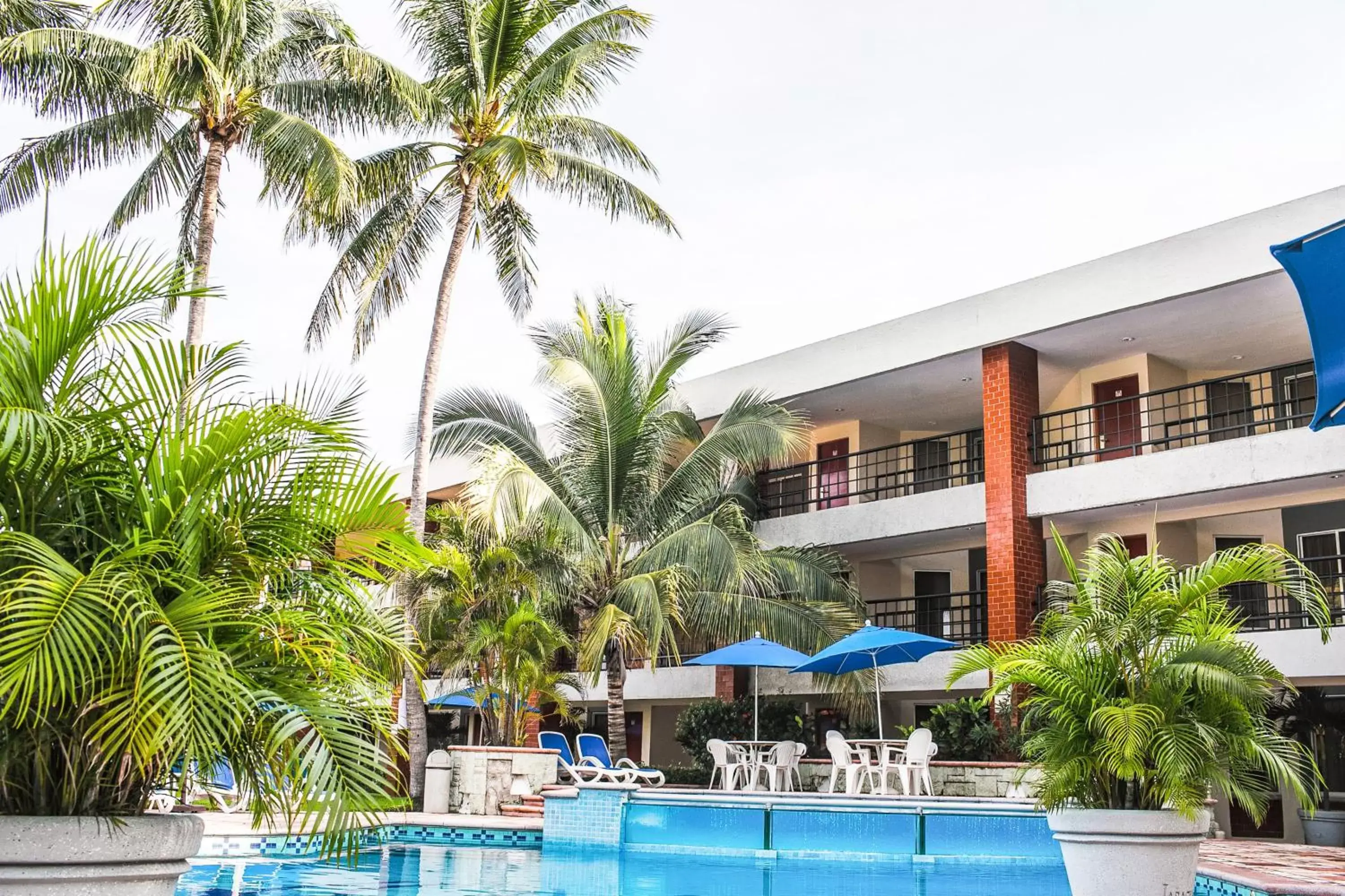 Swimming Pool in Hotel Jaragua