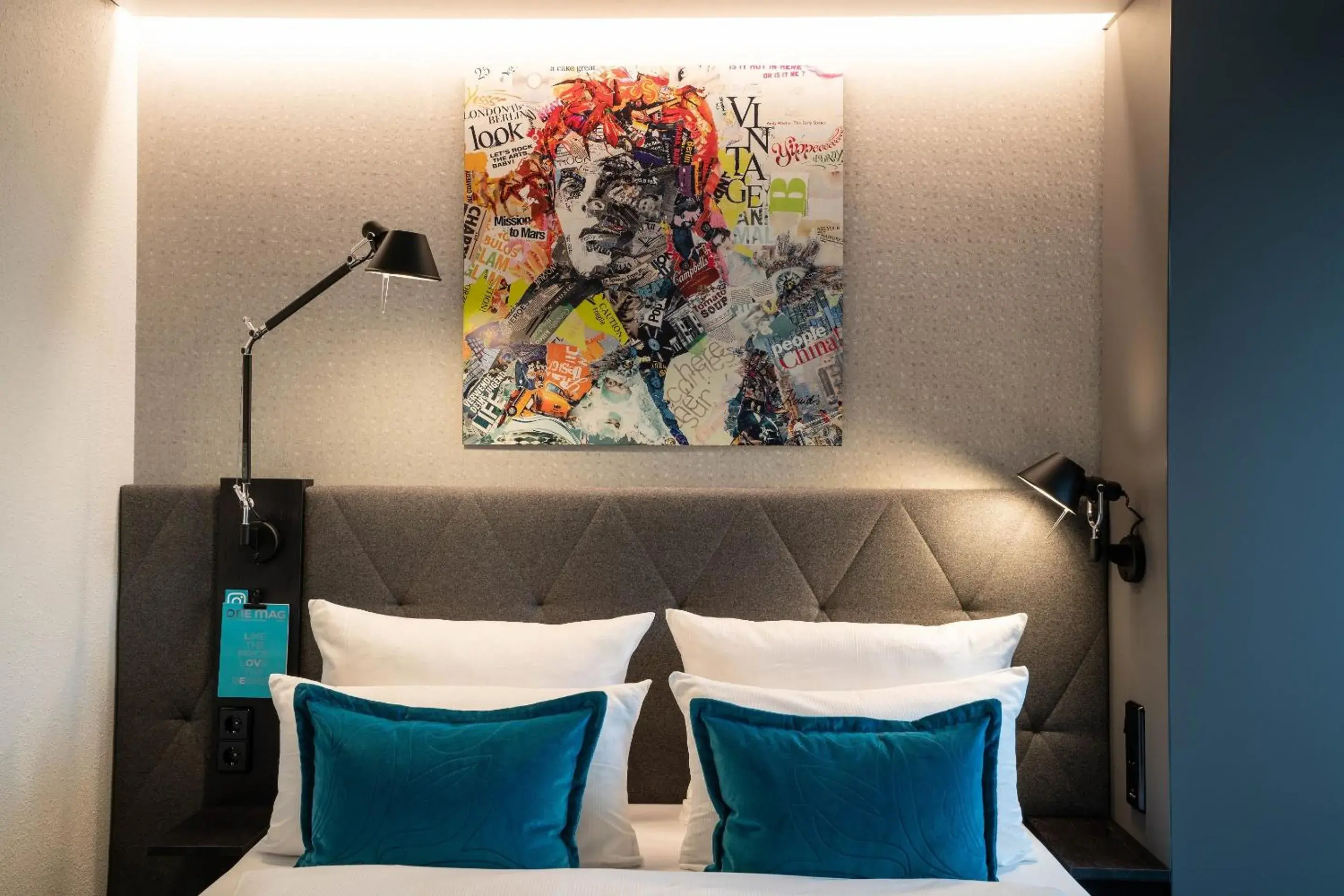 Photo of the whole room in Motel One Berlin-Spittelmarkt