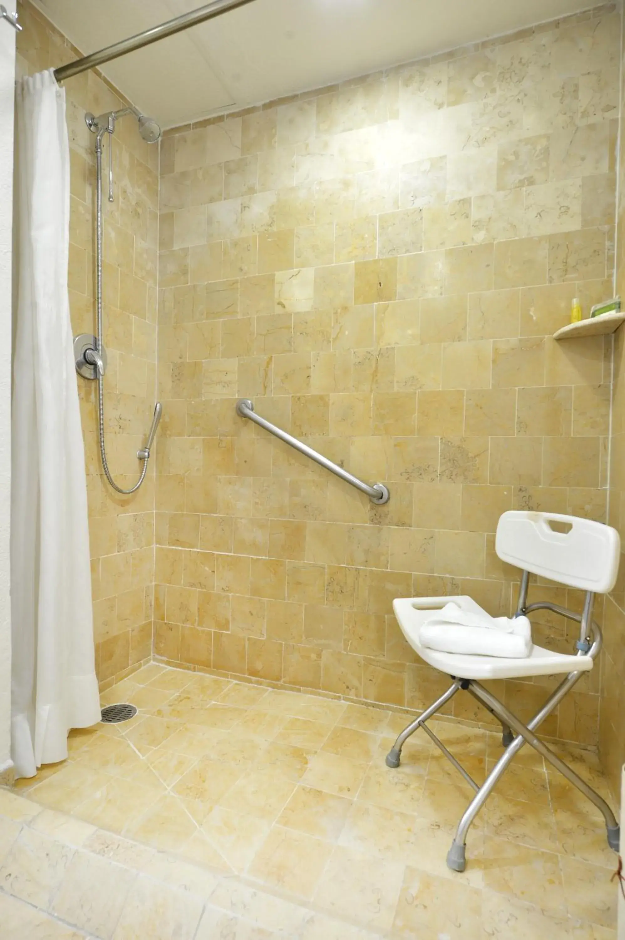 Shower, Bathroom in HB Xalapa