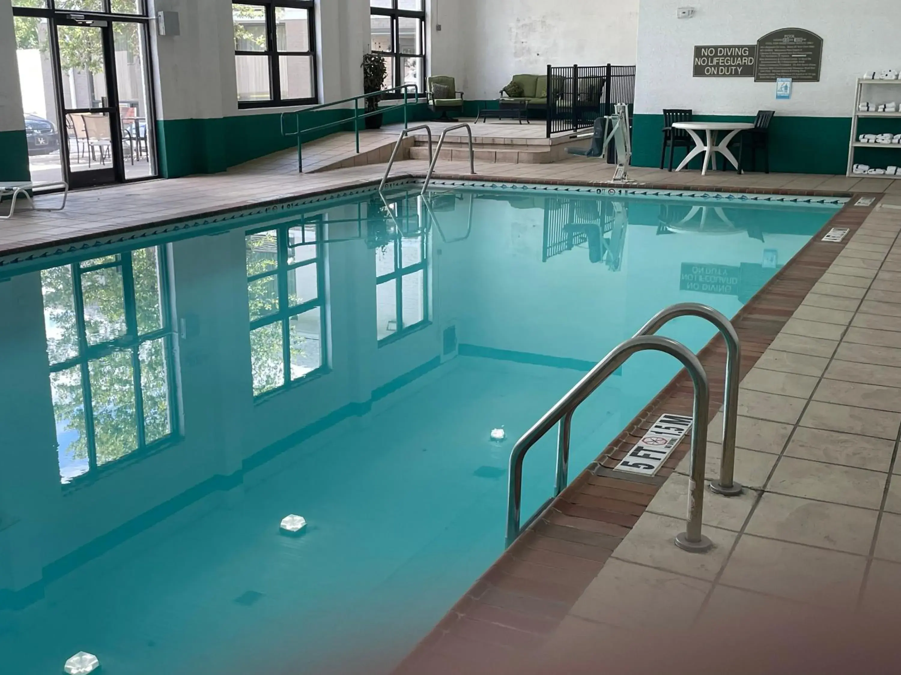 Swimming Pool in Quality Inn & Suites