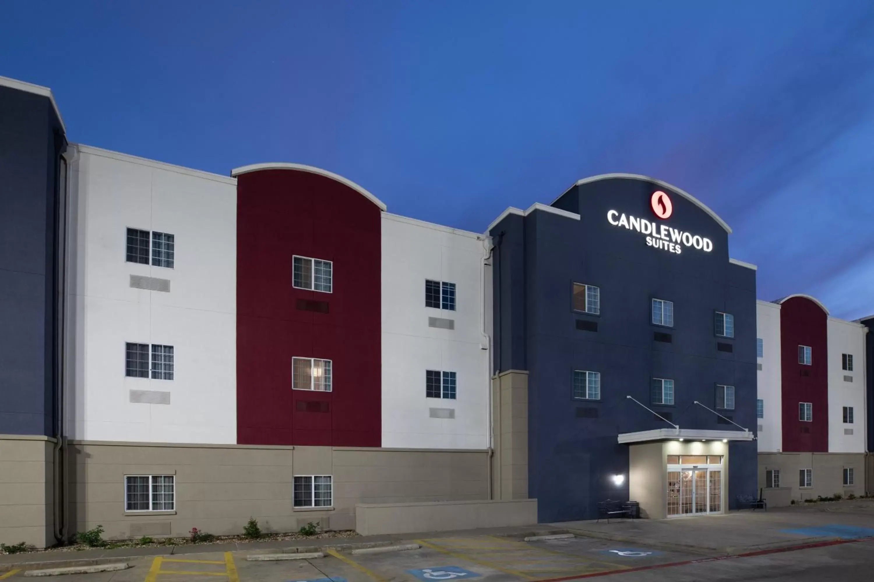 Property Building in Candlewood Suites Mount Pleasant, an IHG Hotel