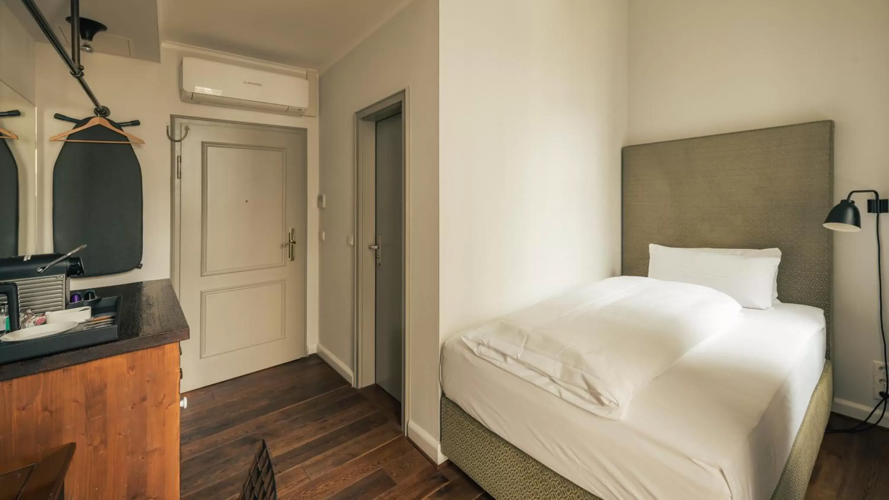 Bedroom, Bed in Bob W Mitte Bedroom, Bed in Bob W Mitte