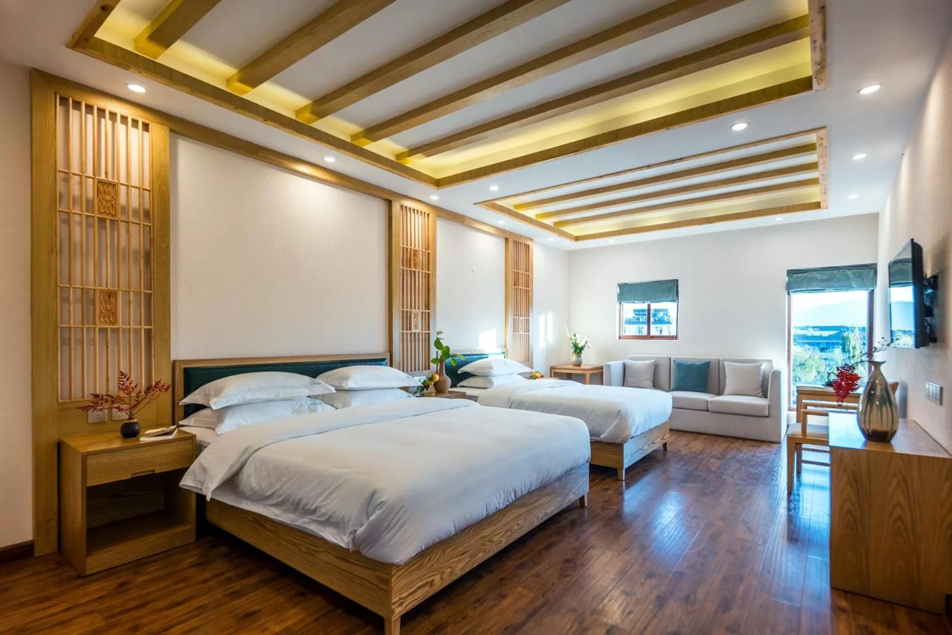 Photo of the whole room, Bed in Lijiang Gemmer Hotel