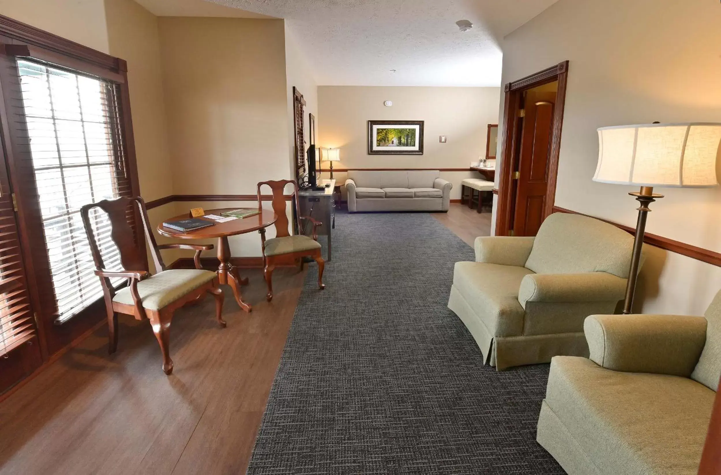 Living room, Seating Area in Carlisle Inn Walnut Creek