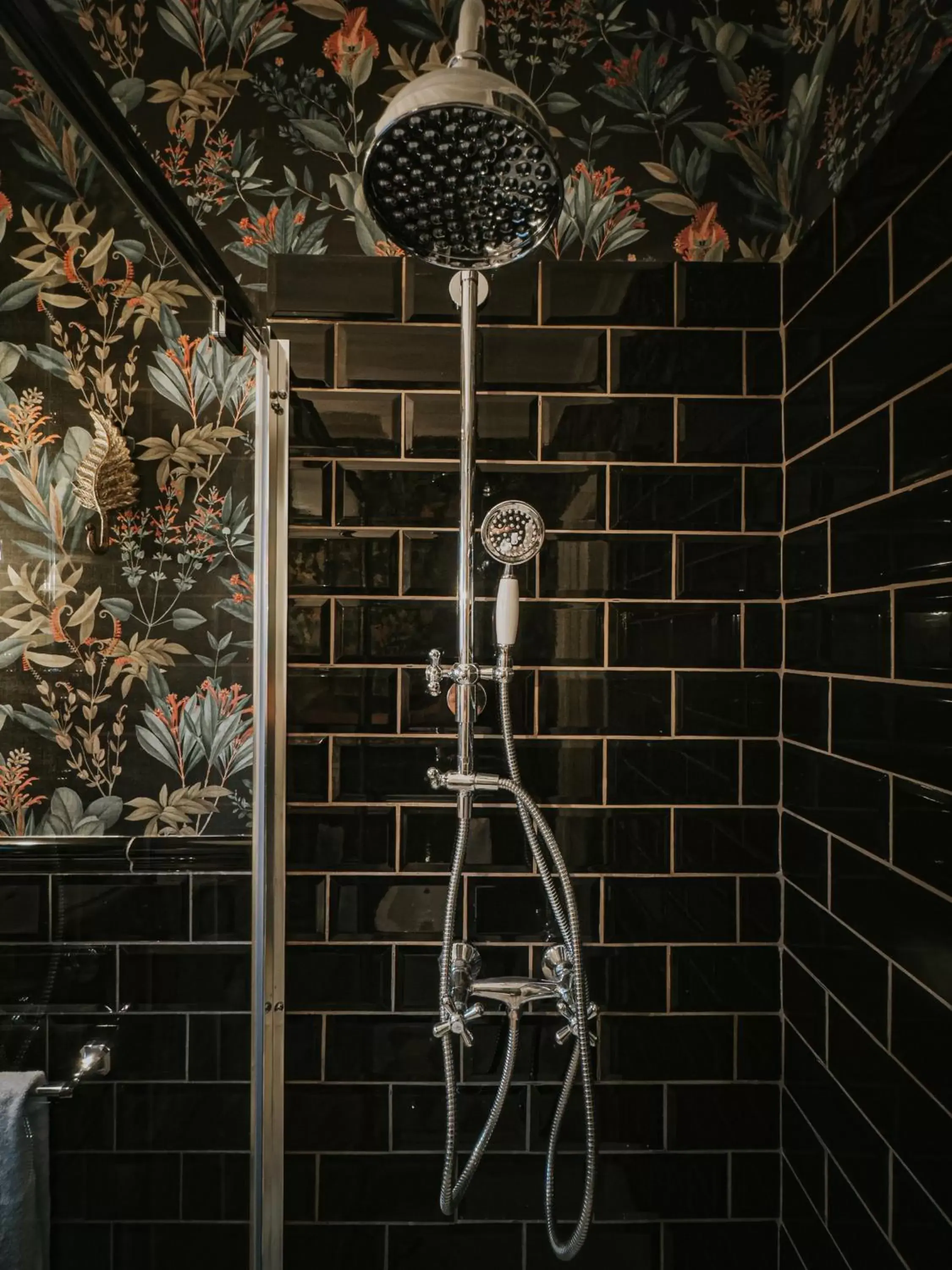 Shower, Bathroom in Locanda della Vittoria
