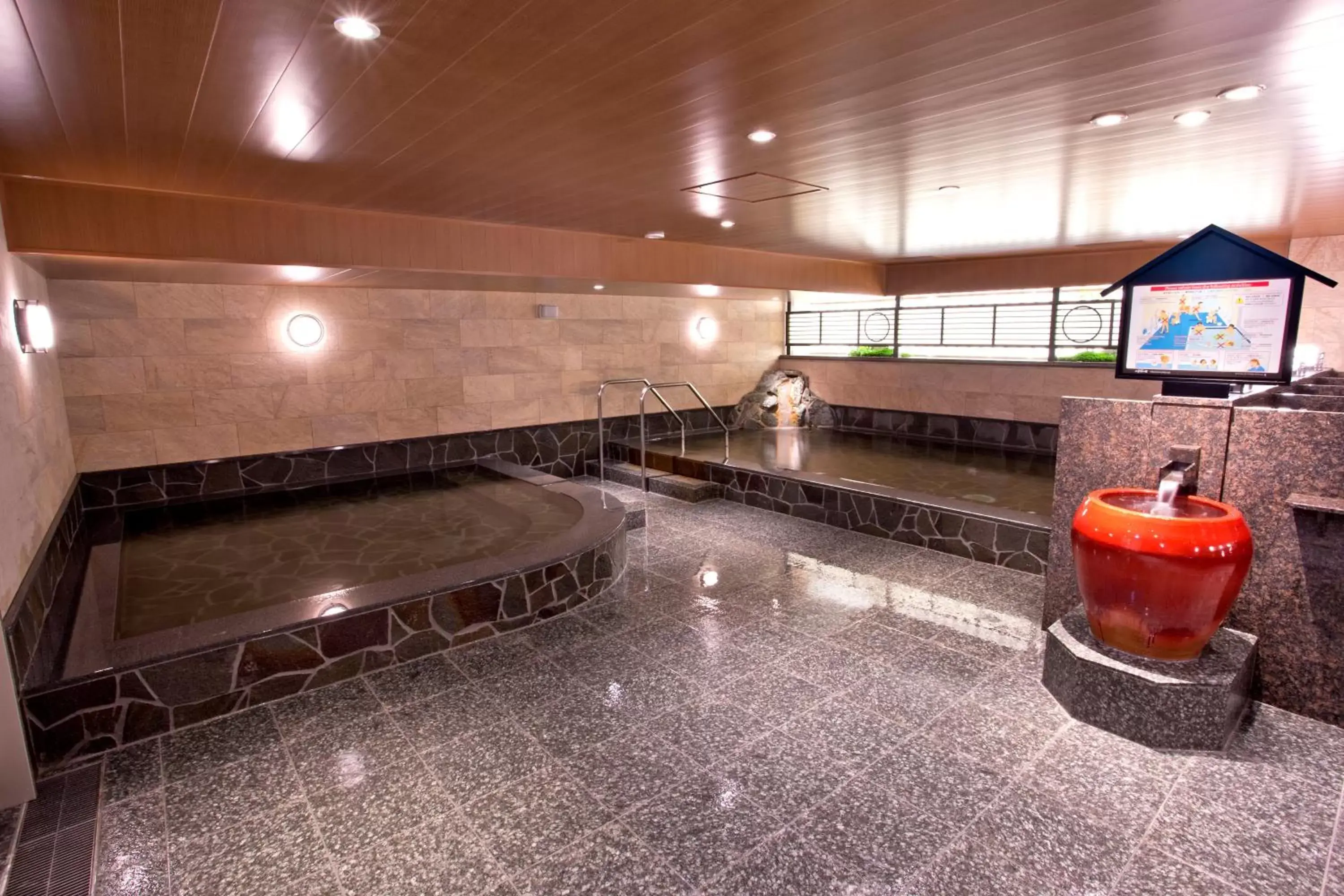 Hot Spring Bath, Swimming Pool in Natural Hot Spring Yaoji Hakata Hotel