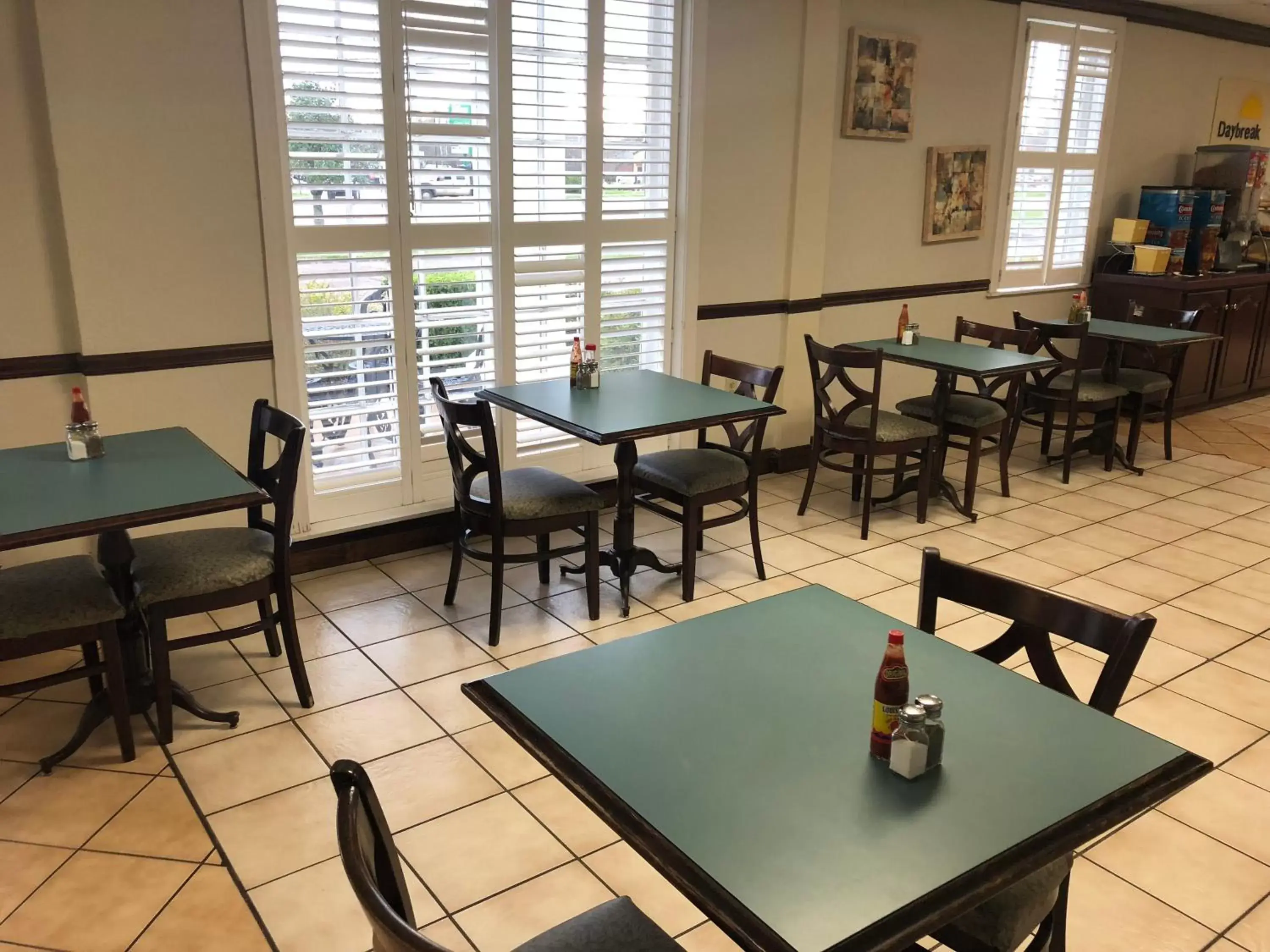 Dining area, Restaurant/Places to Eat in Days Inn by Wyndham Natchez