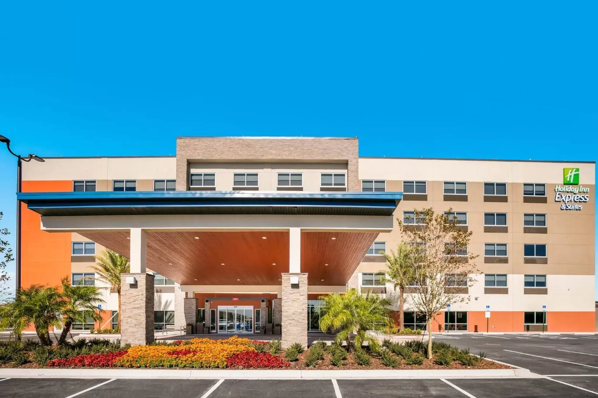 Property Building in Holiday Inn Express & Suites Jacksonville - Town Center, an IHG Hotel