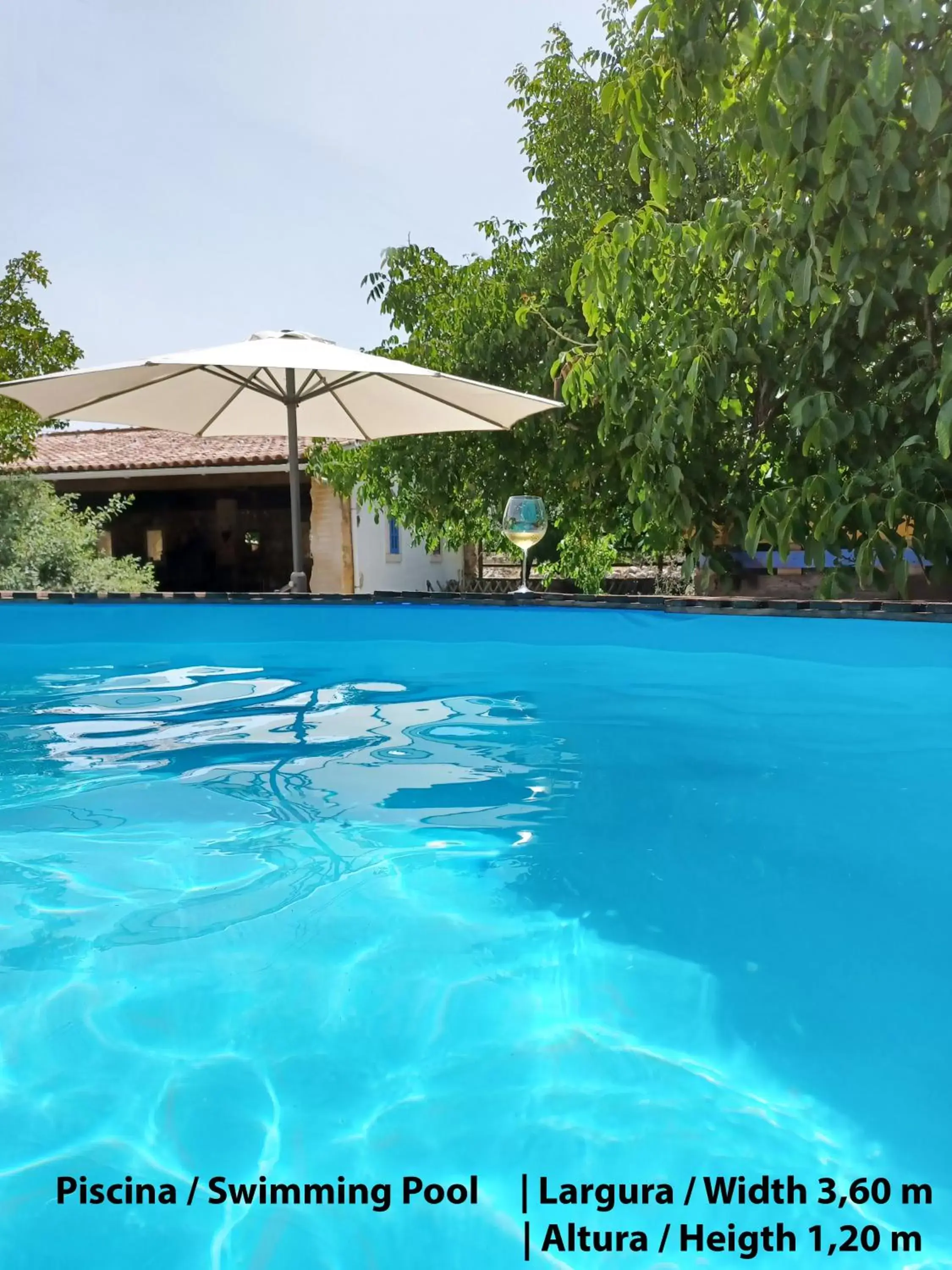 Swimming Pool in Refúgio das Artes