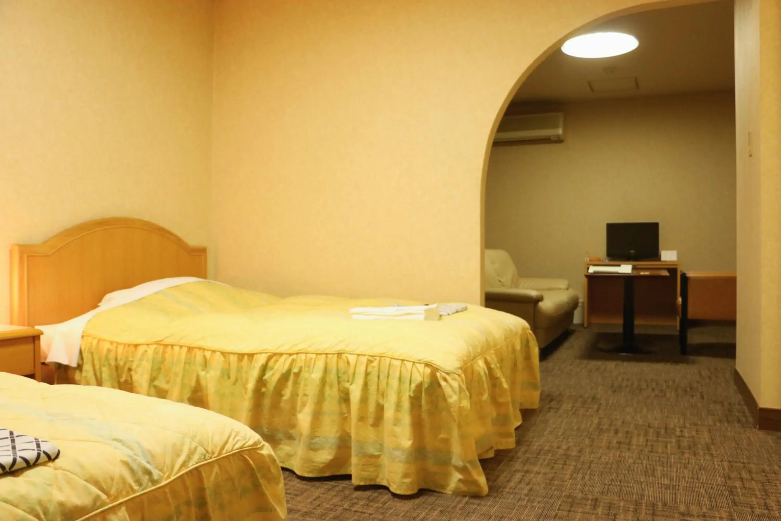 Bedroom, Bed in Nasushiobara Station Hotel