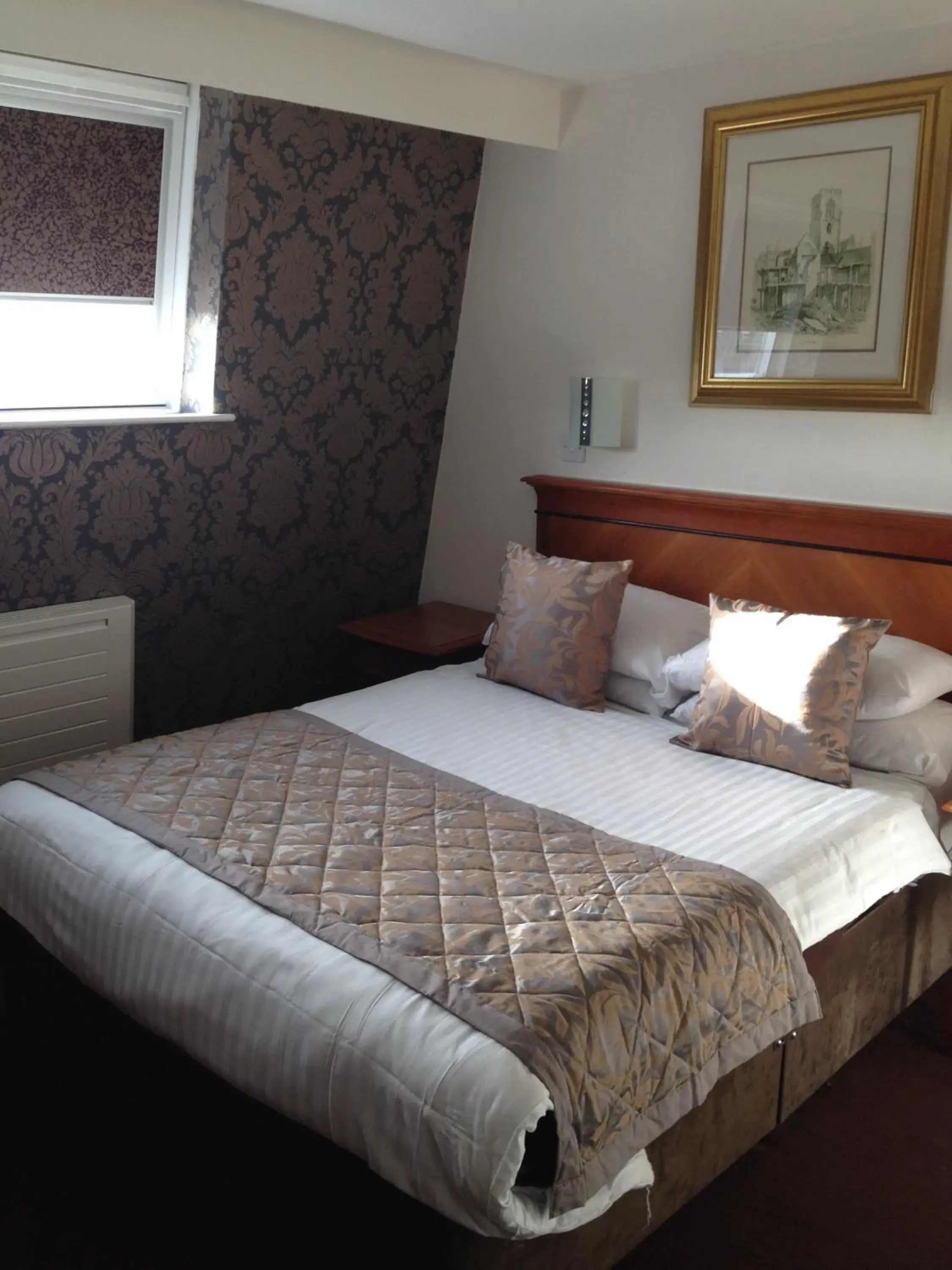 Bedroom, Bed in Grainger Hotel