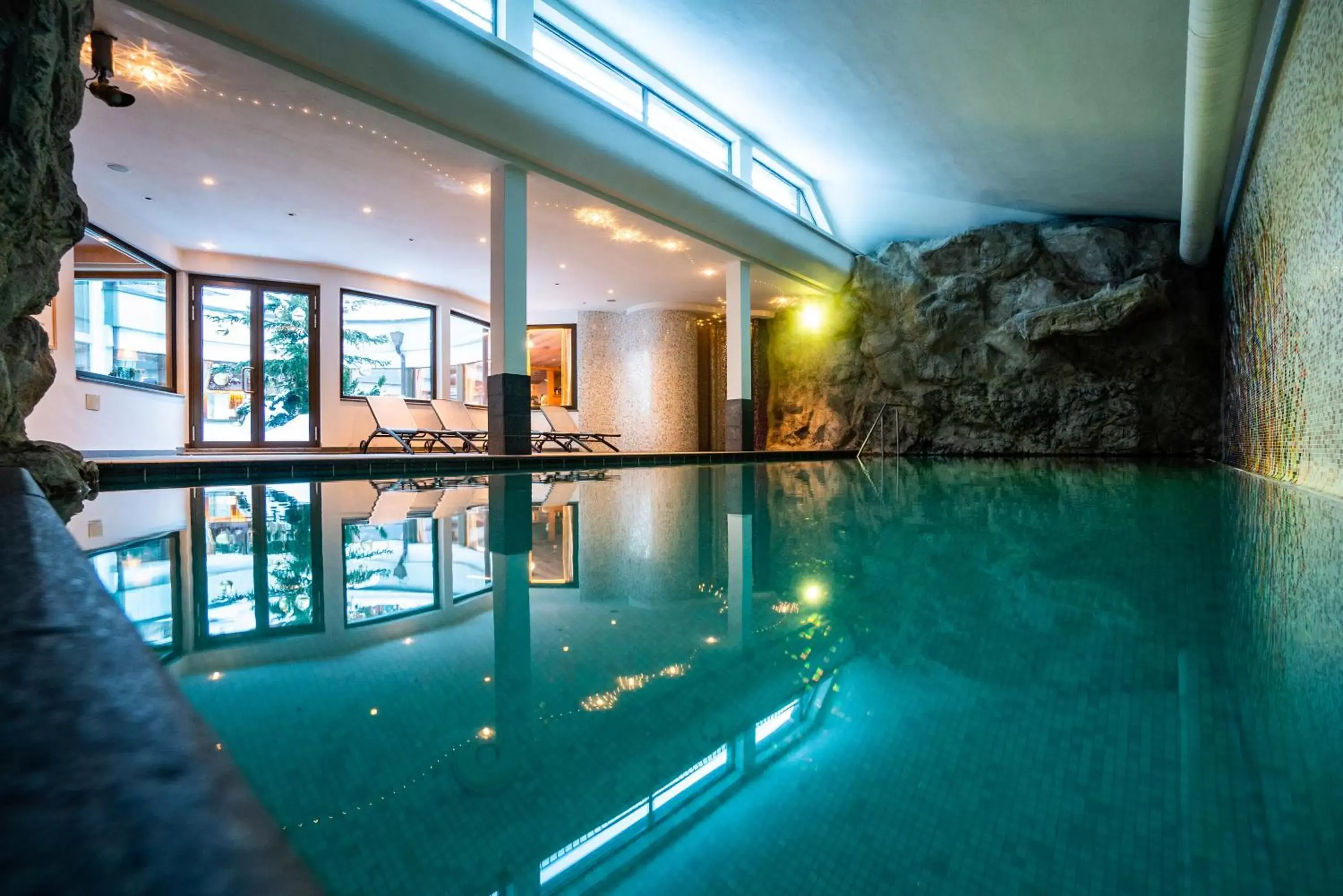 Swimming Pool in Residence Antares