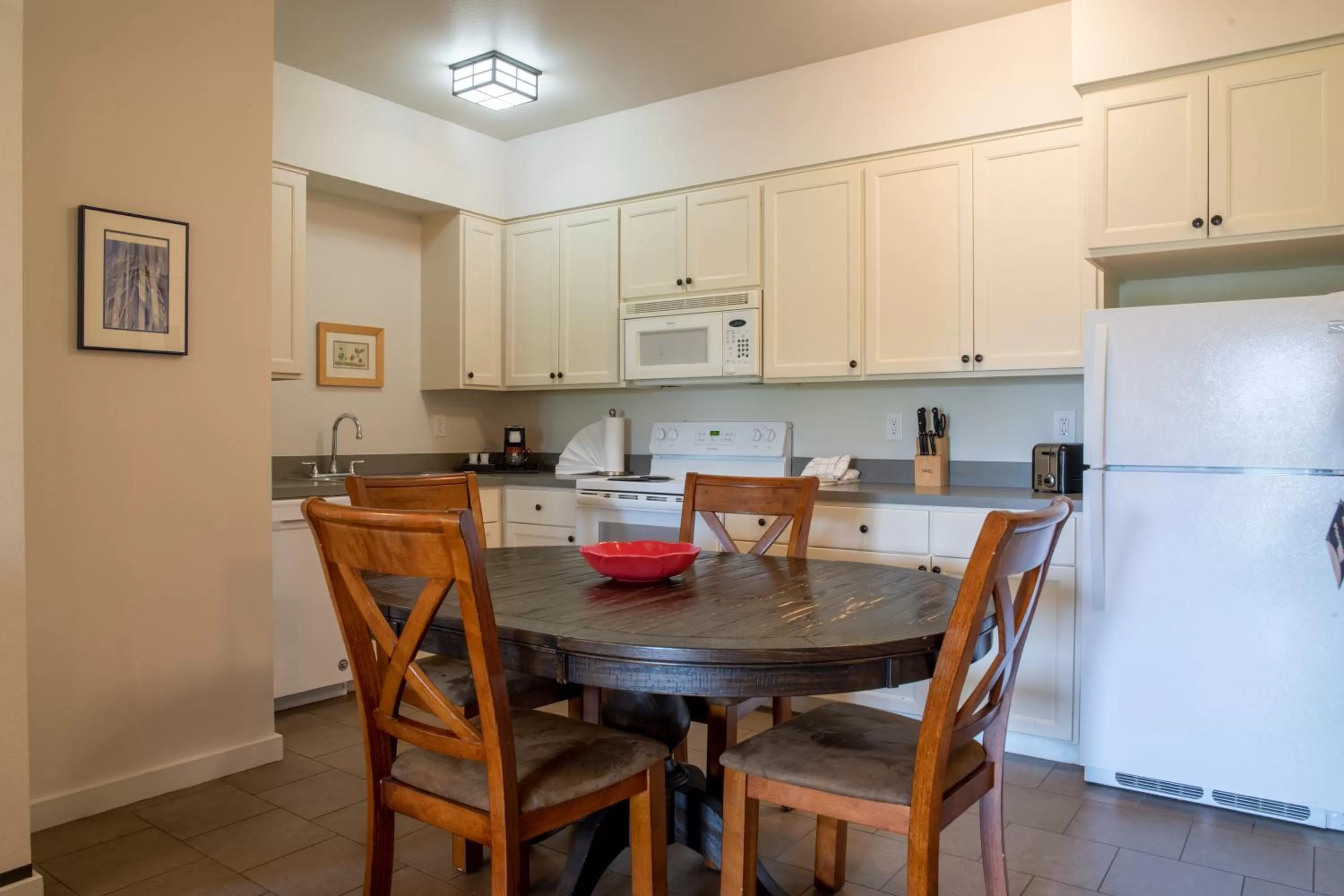 Kitchen or kitchenette in Running Y Ranch Golf & Spa Resort