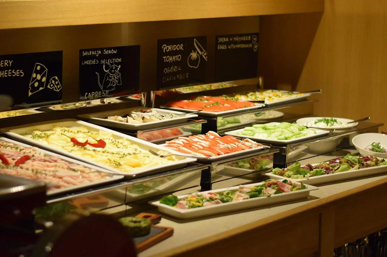 Breakfast in Ilonn Hotel