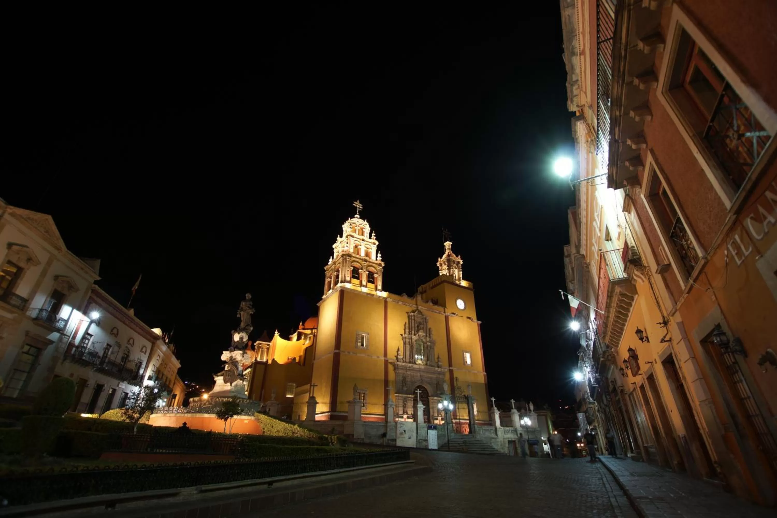 Area and facilities in 1850 Hotel Boutique