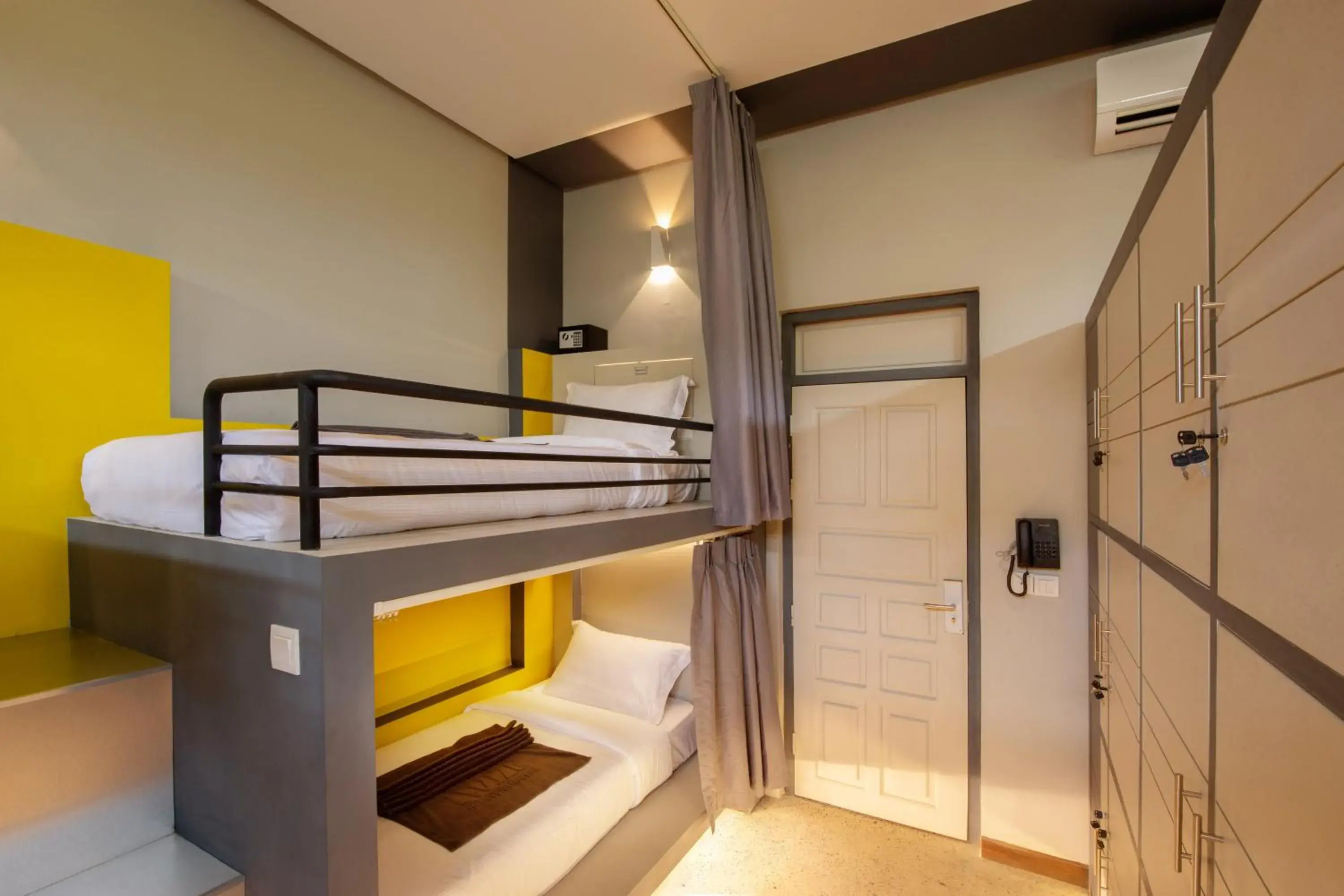 Bunk Bed in The Twizt - Lifestyle Hostel