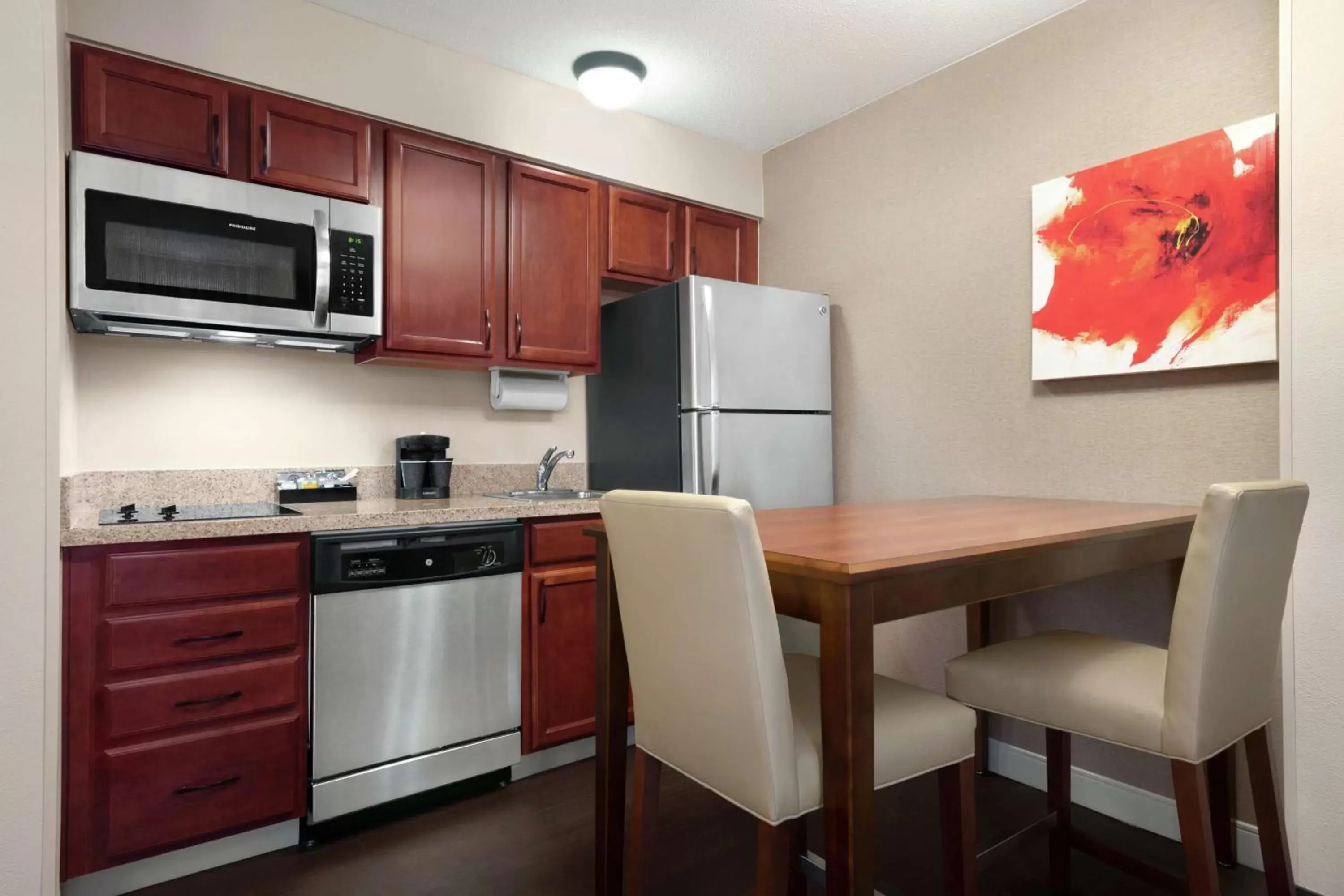 Kitchen or kitchenette, Kitchen/Kitchenette in Homewood Suites Rochester-Henrietta