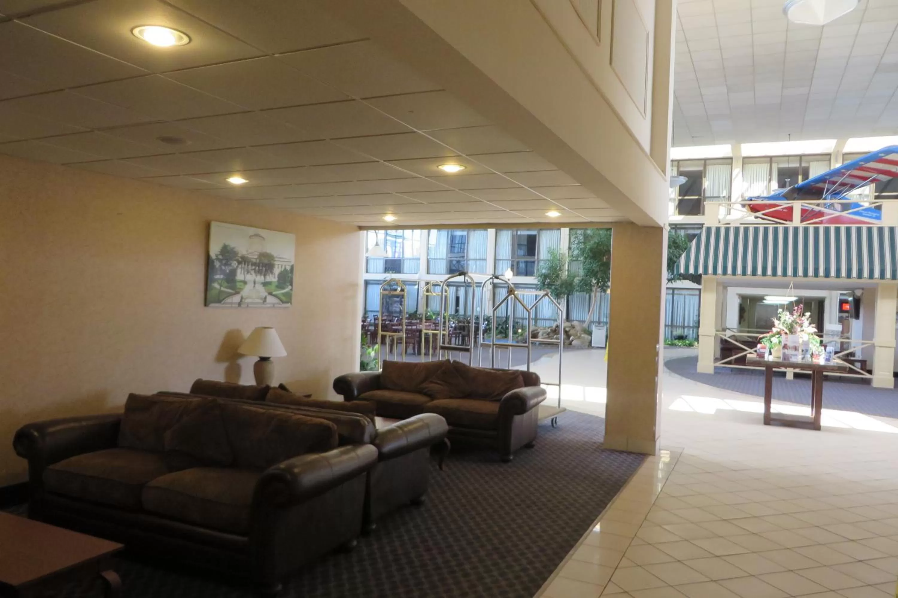 Lobby or reception in Days Inn by Wyndham Columbus Airport