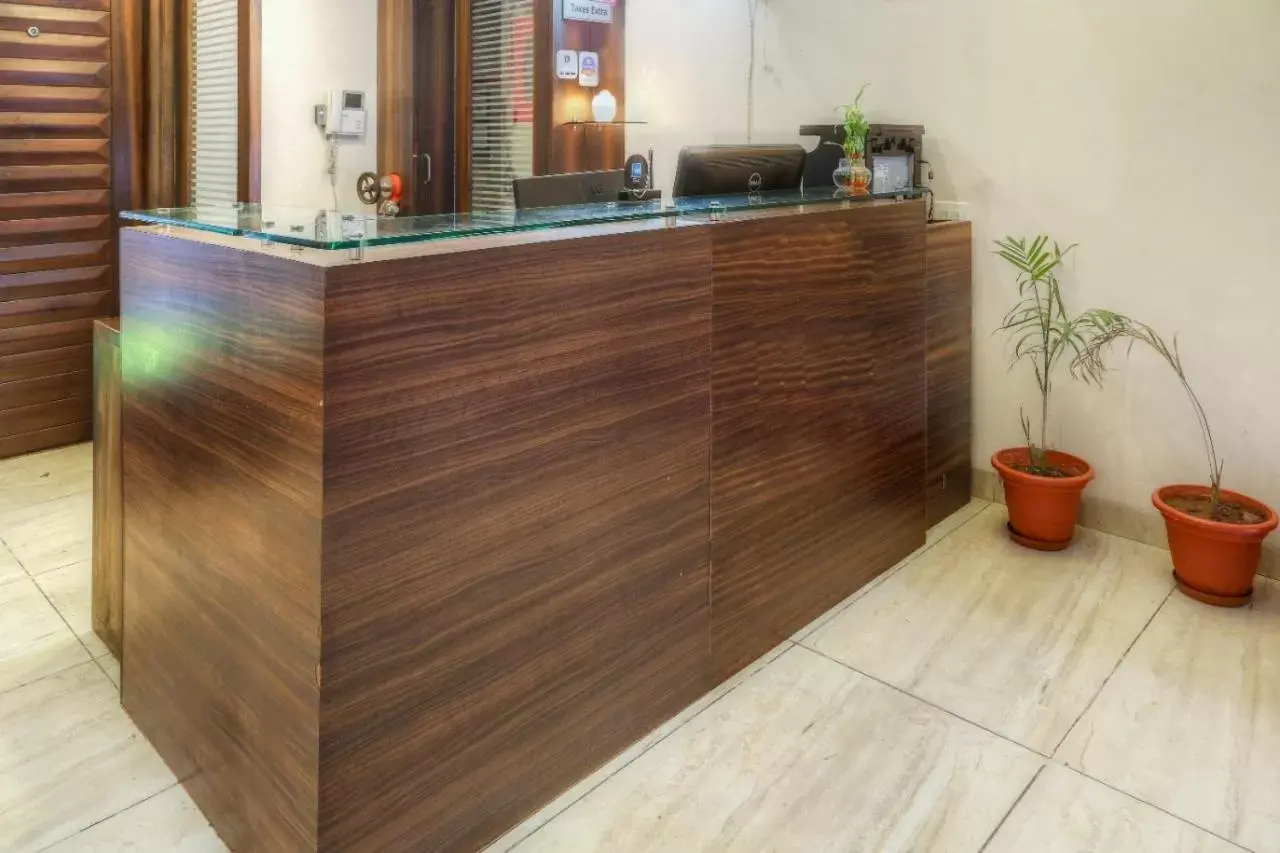 Lobby or reception in Hotel Dreamland Chandigarh Lobby or reception in Hotel Dreamland Chandigarh