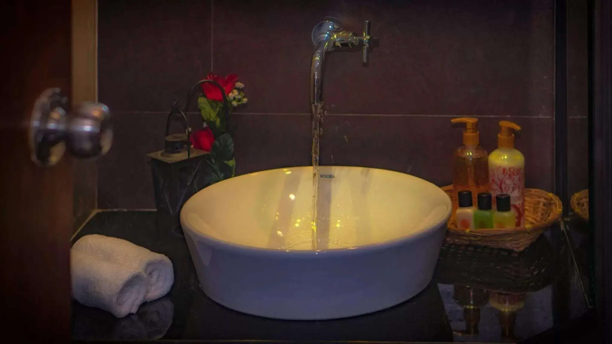 Bathroom in Hive 68 - Hotel and Resorts (Negombo)