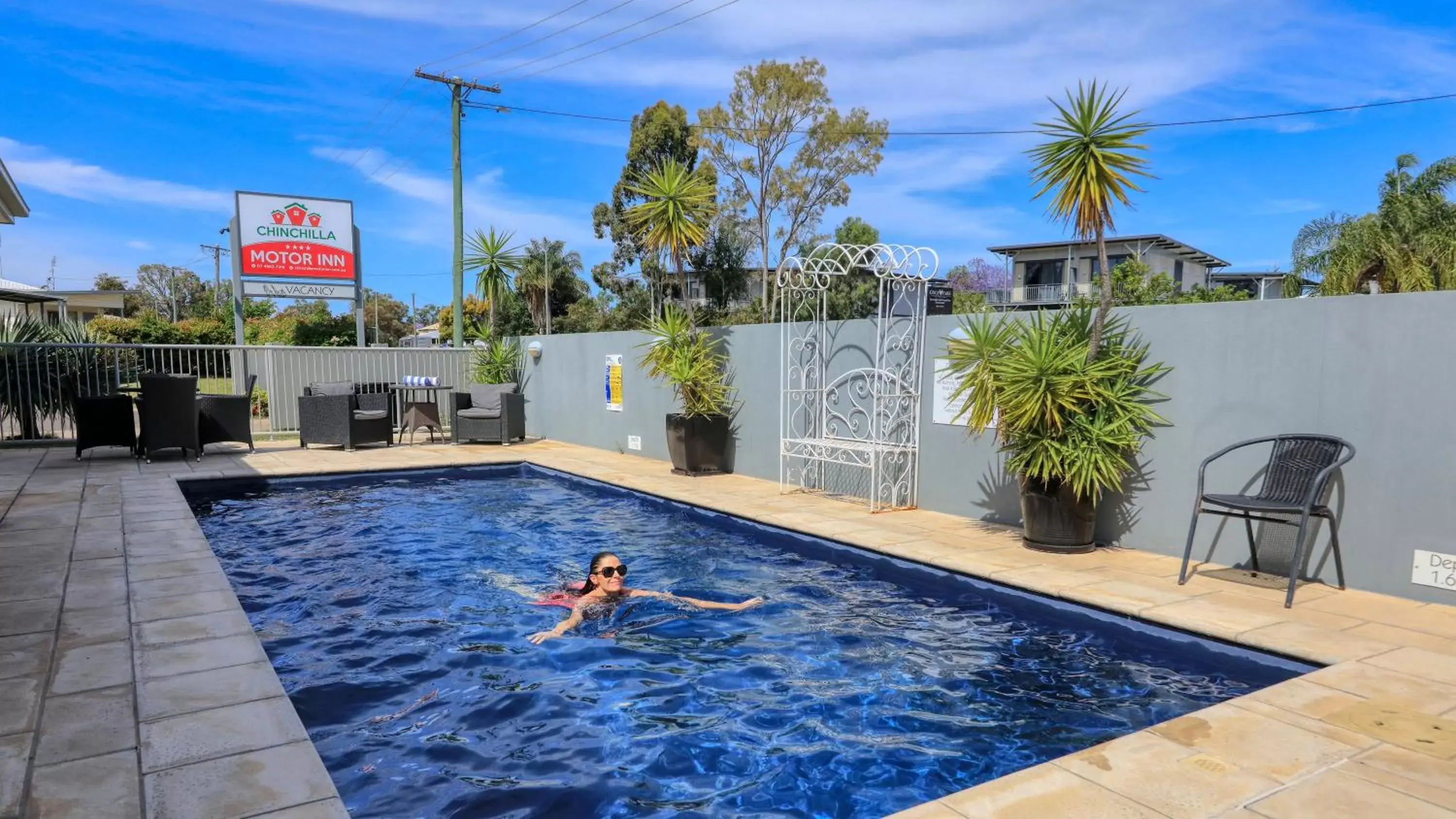 Pool view in Chinchilla Motor Inn Pool view in Chinchilla Motor Inn