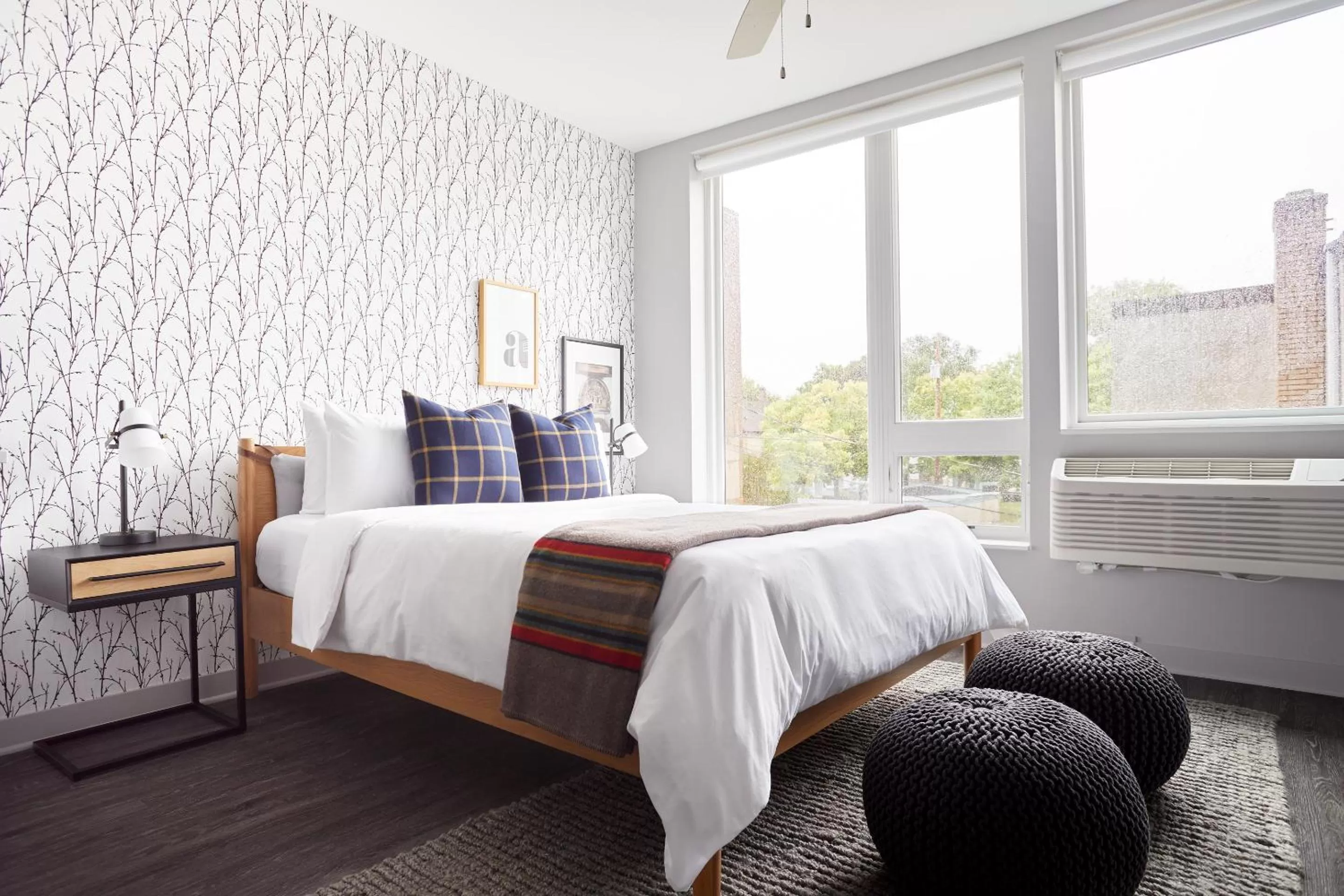 Living room, Bed in Sonder at LUNA