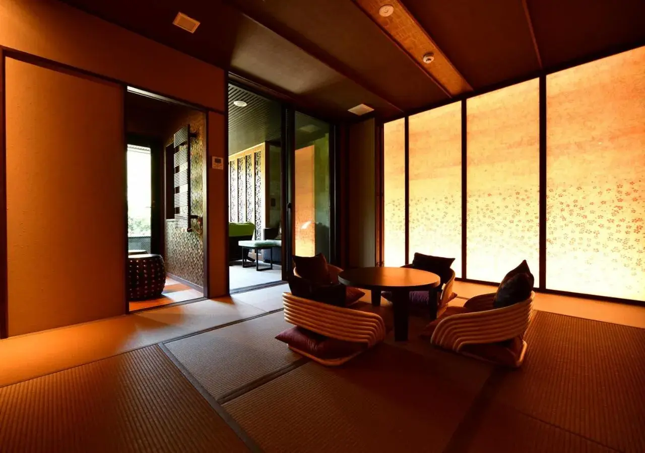 Photo of the whole room in Balinese onsen ryokan Hakone Airu