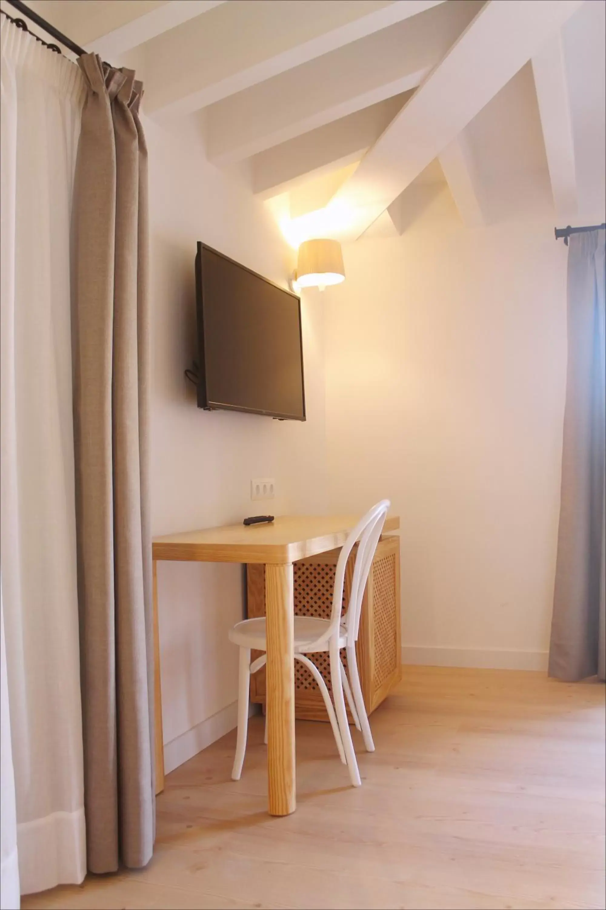 Bedroom, TV/Entertainment Center in Sóller Center