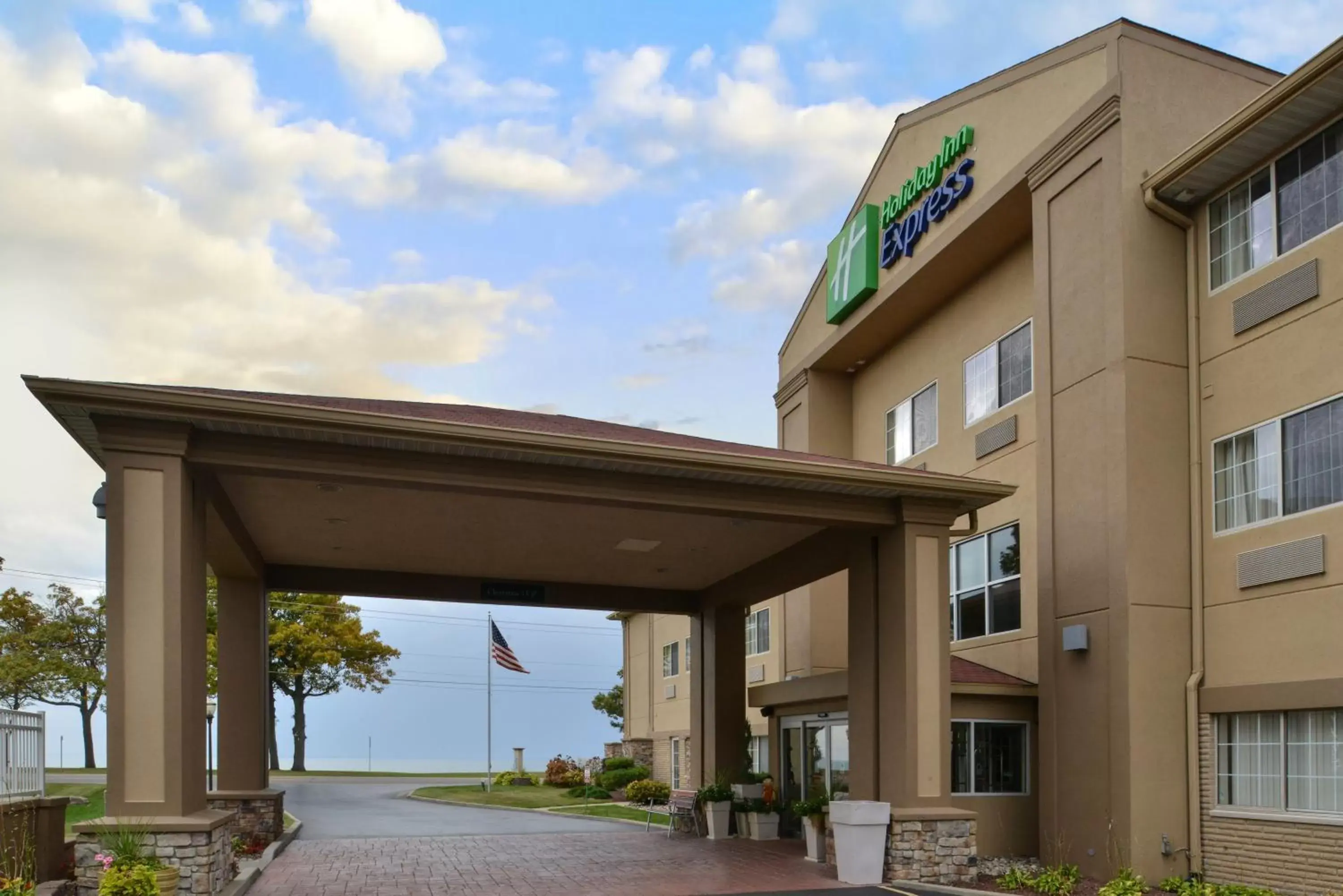 Property building in Holiday Inn Express Hotel & Suites-Saint Joseph by IHG Property building in Holiday Inn Express Hotel & Suites-Saint Joseph by IHG