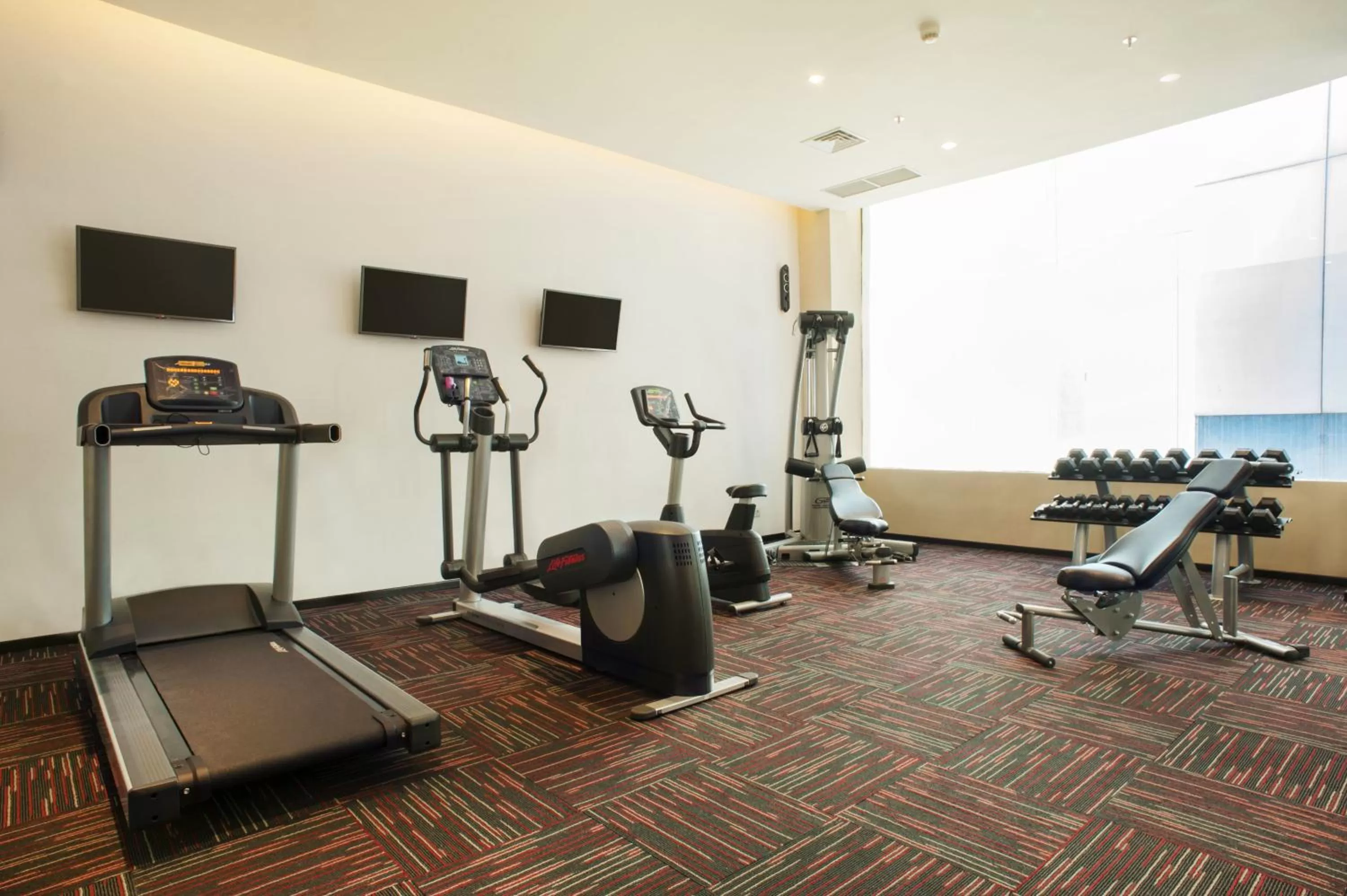 Fitness centre/facilities in Holiday Inn Express Surabaya CenterPoint by IHG