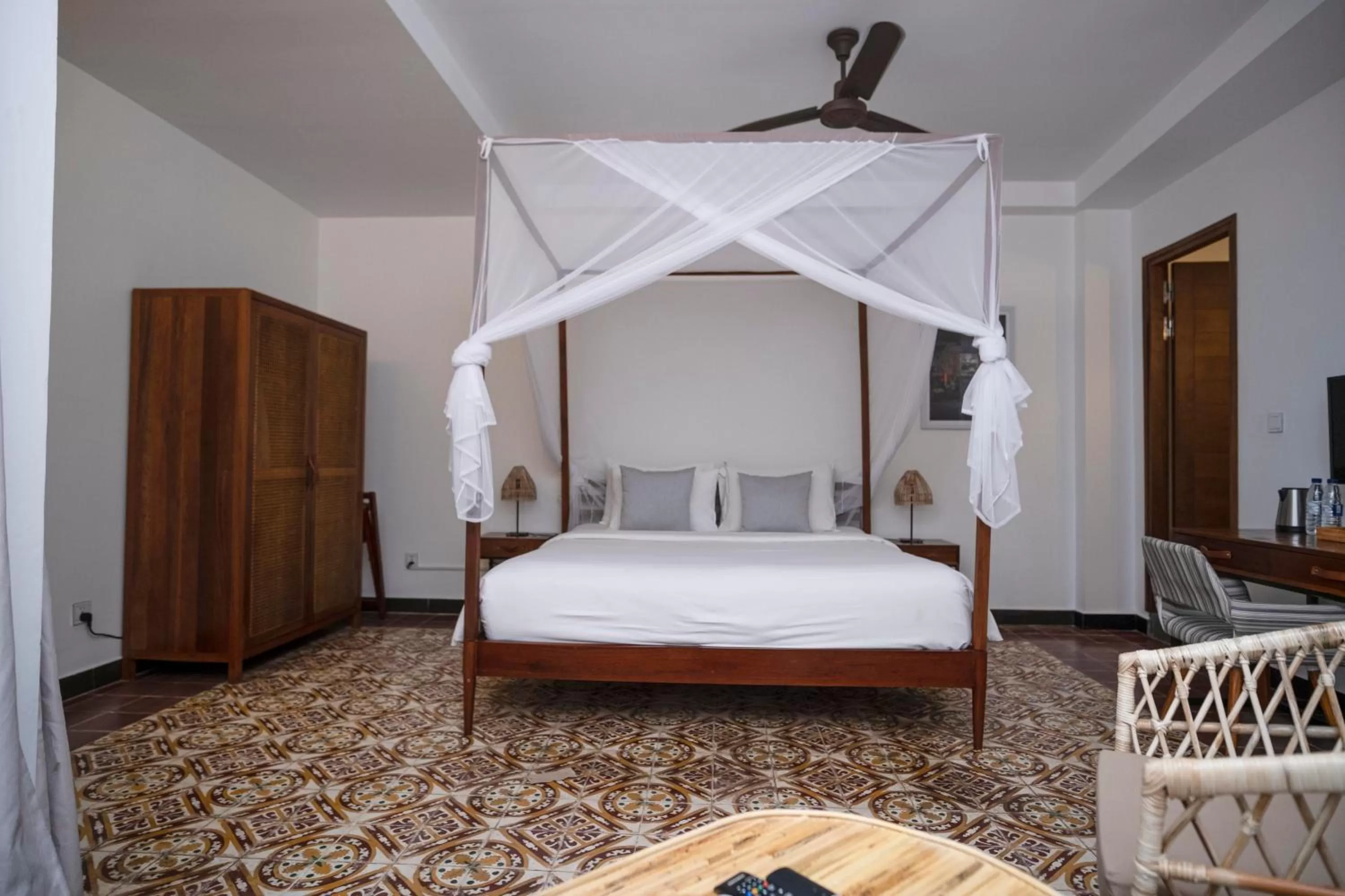 Bedroom, Bed in Jungle Addition