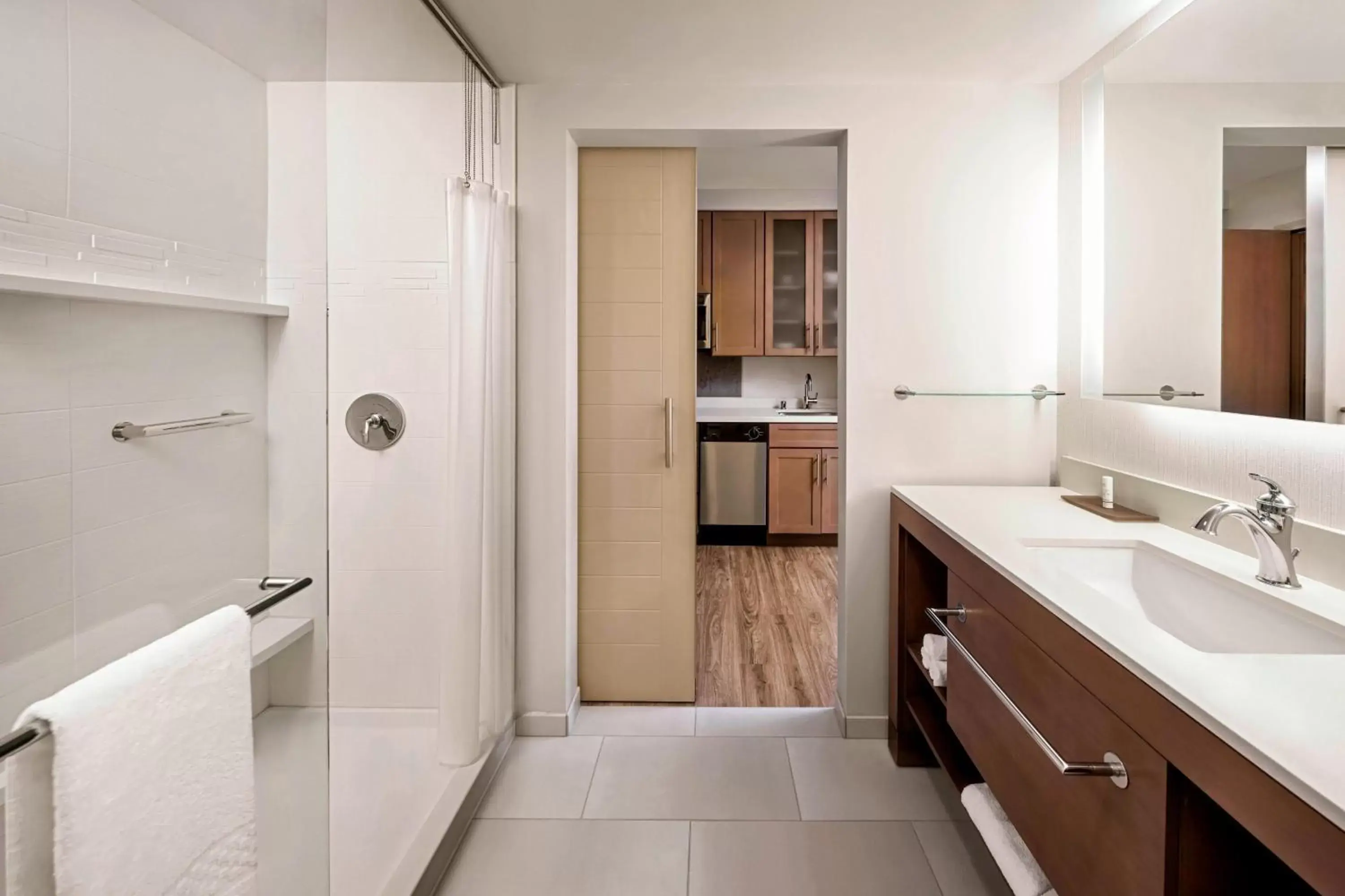 Bathroom in Residence Inn by Marriott San Diego Downtown/Bayfront