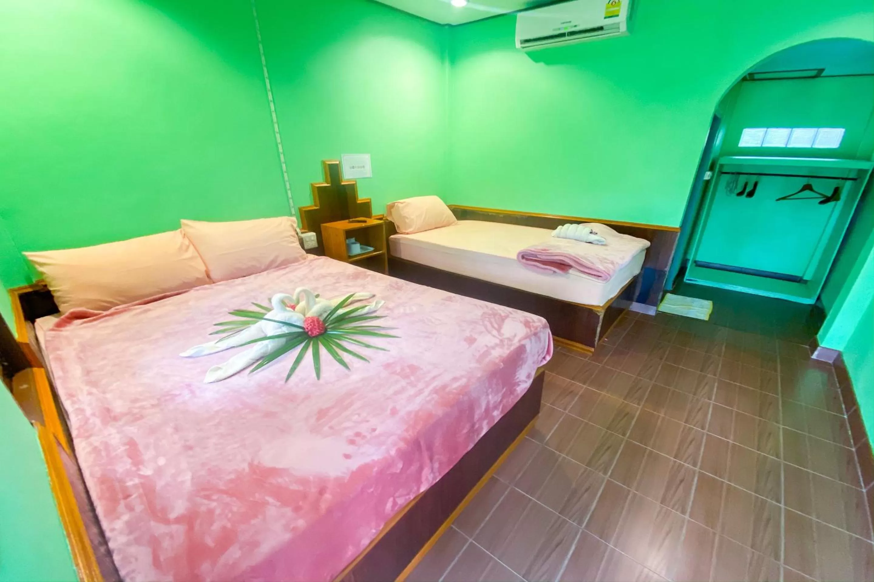 Bed in Koh Kood Far East Resort