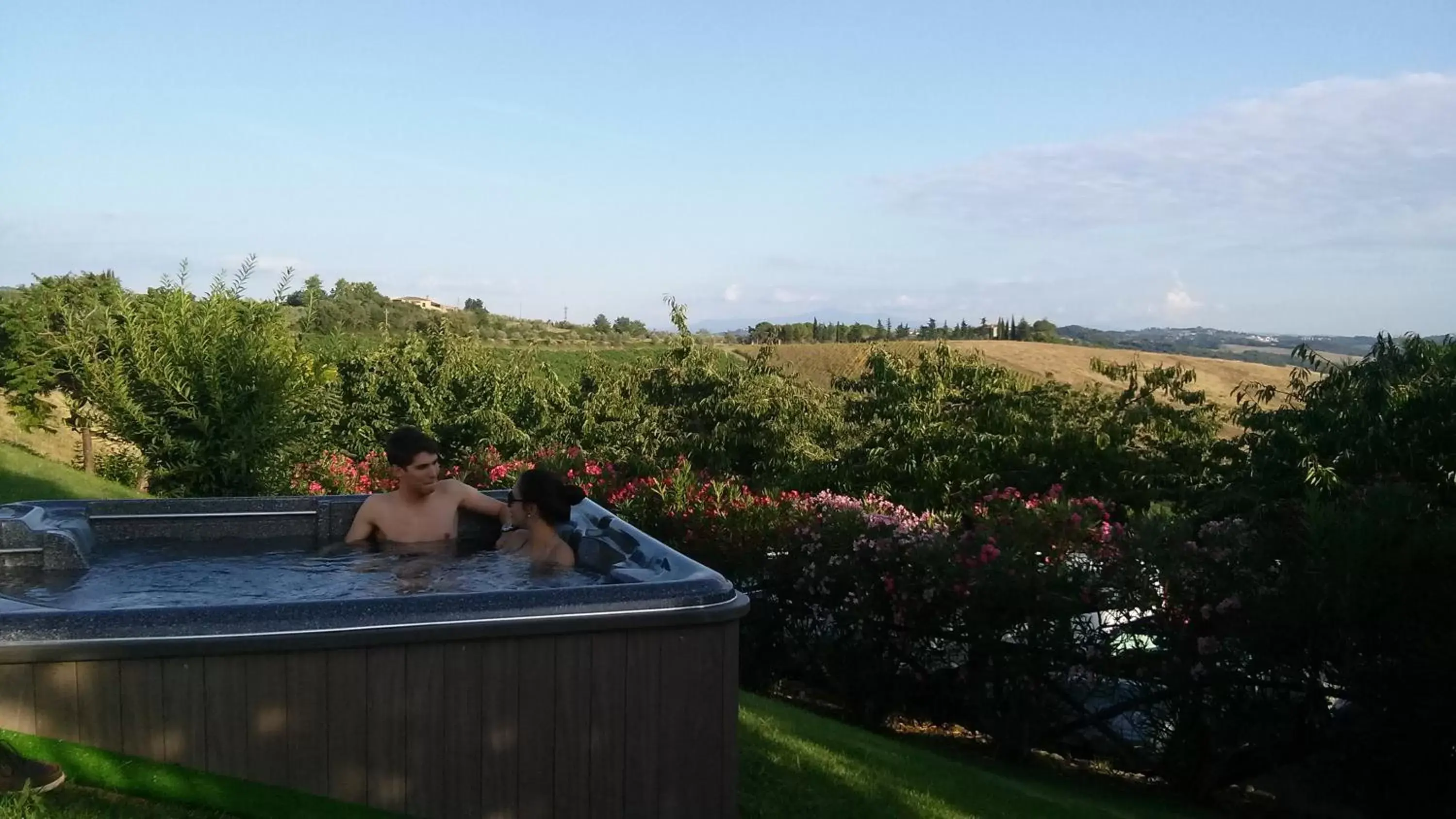 Hot Tub in Hotel Belvedere Di San Leonino