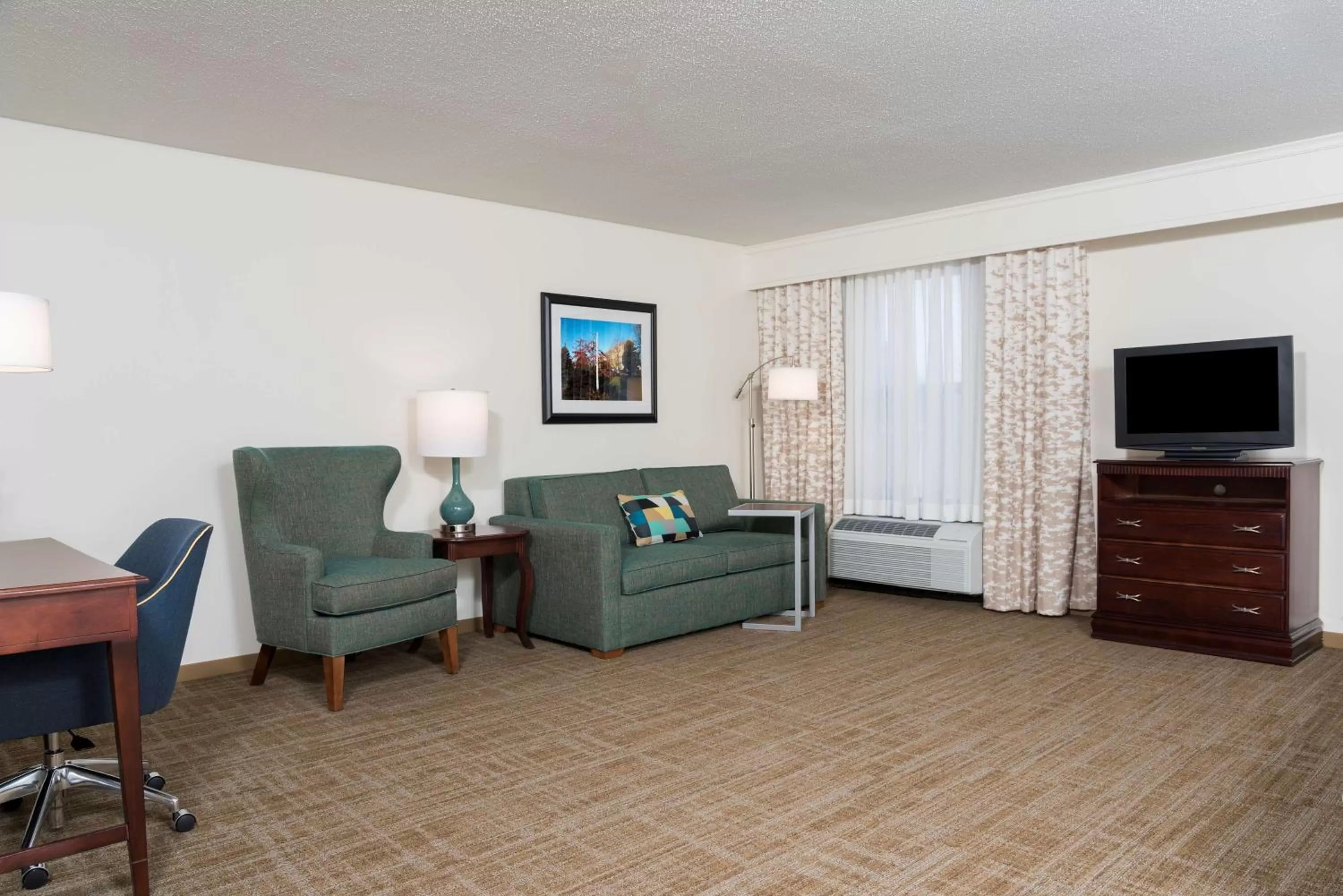 Bedroom in Hampton Inn East Lansing