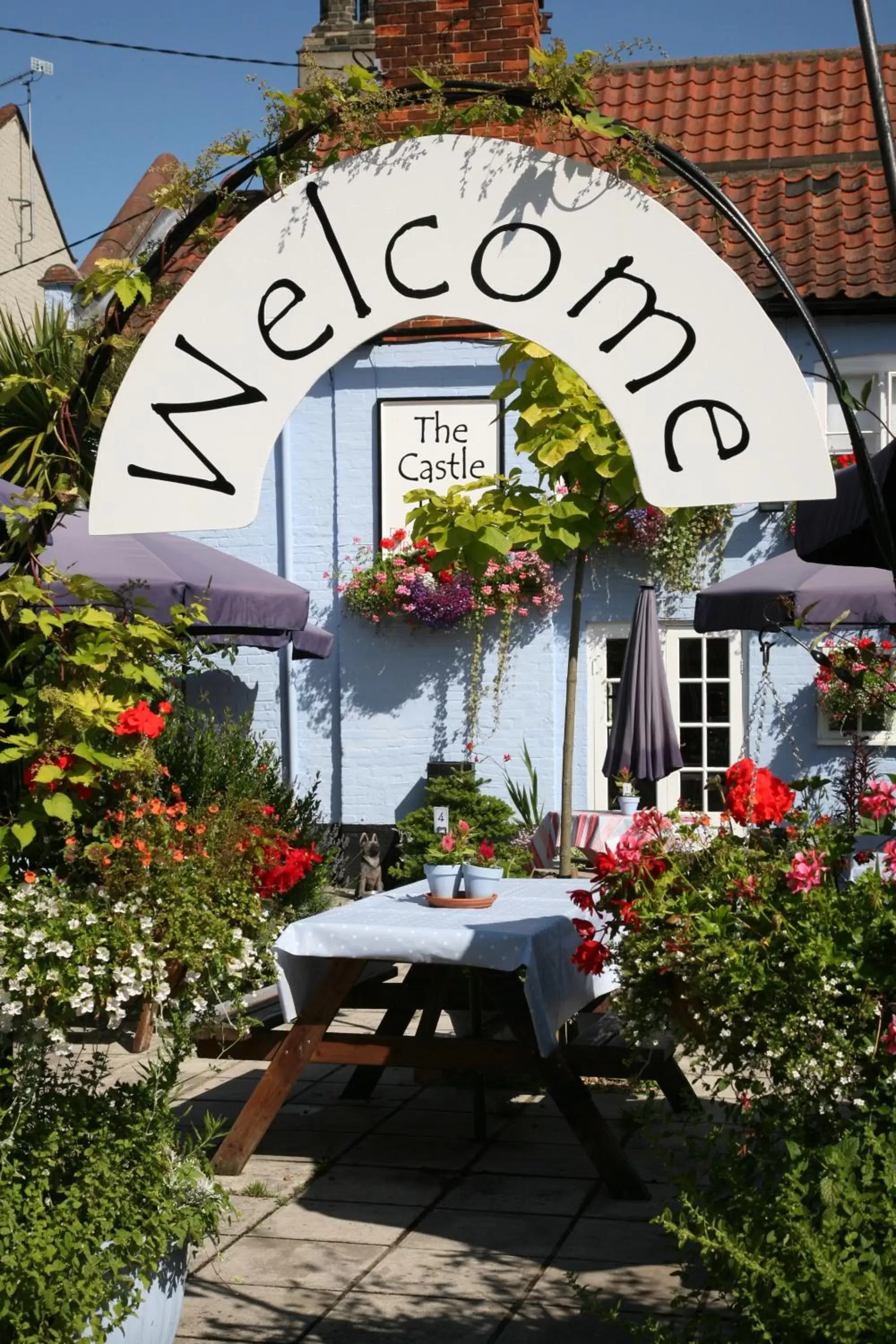 Property building, Patio/Outdoor Area in The Castle Inn