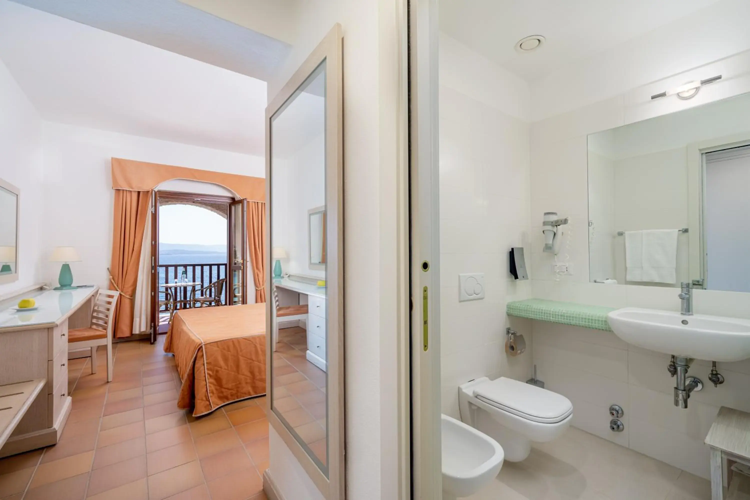Bedroom, Bathroom in Hotel Punta Negra