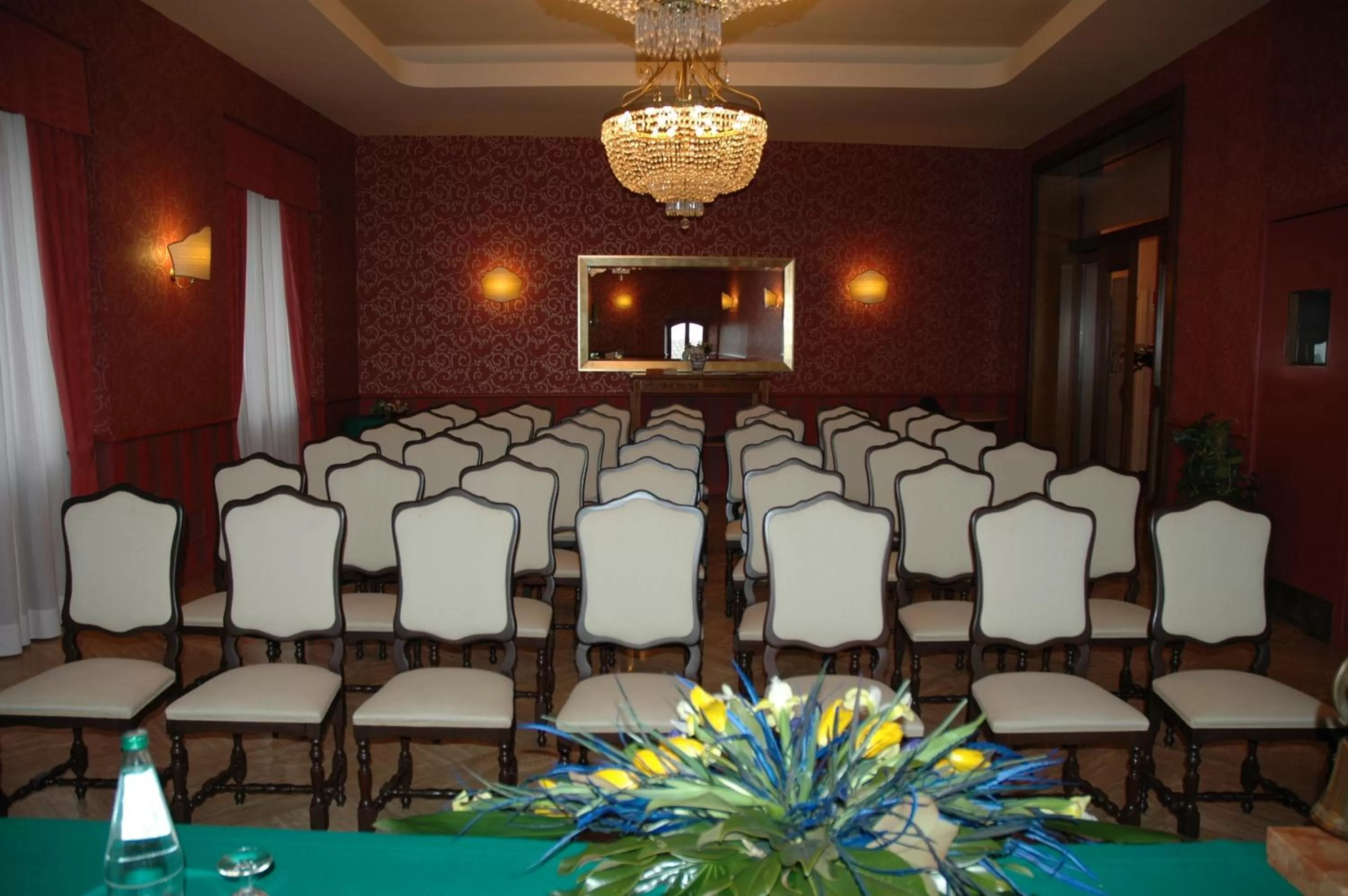 Business facilities in Hotel Titano