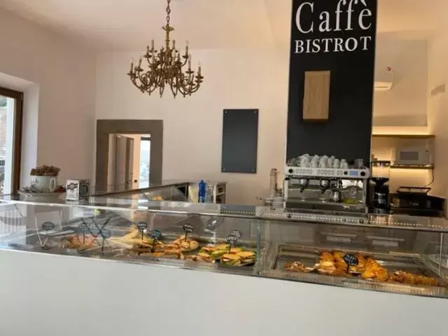 Hotel Caffè Verdi - 24 hours Reception
